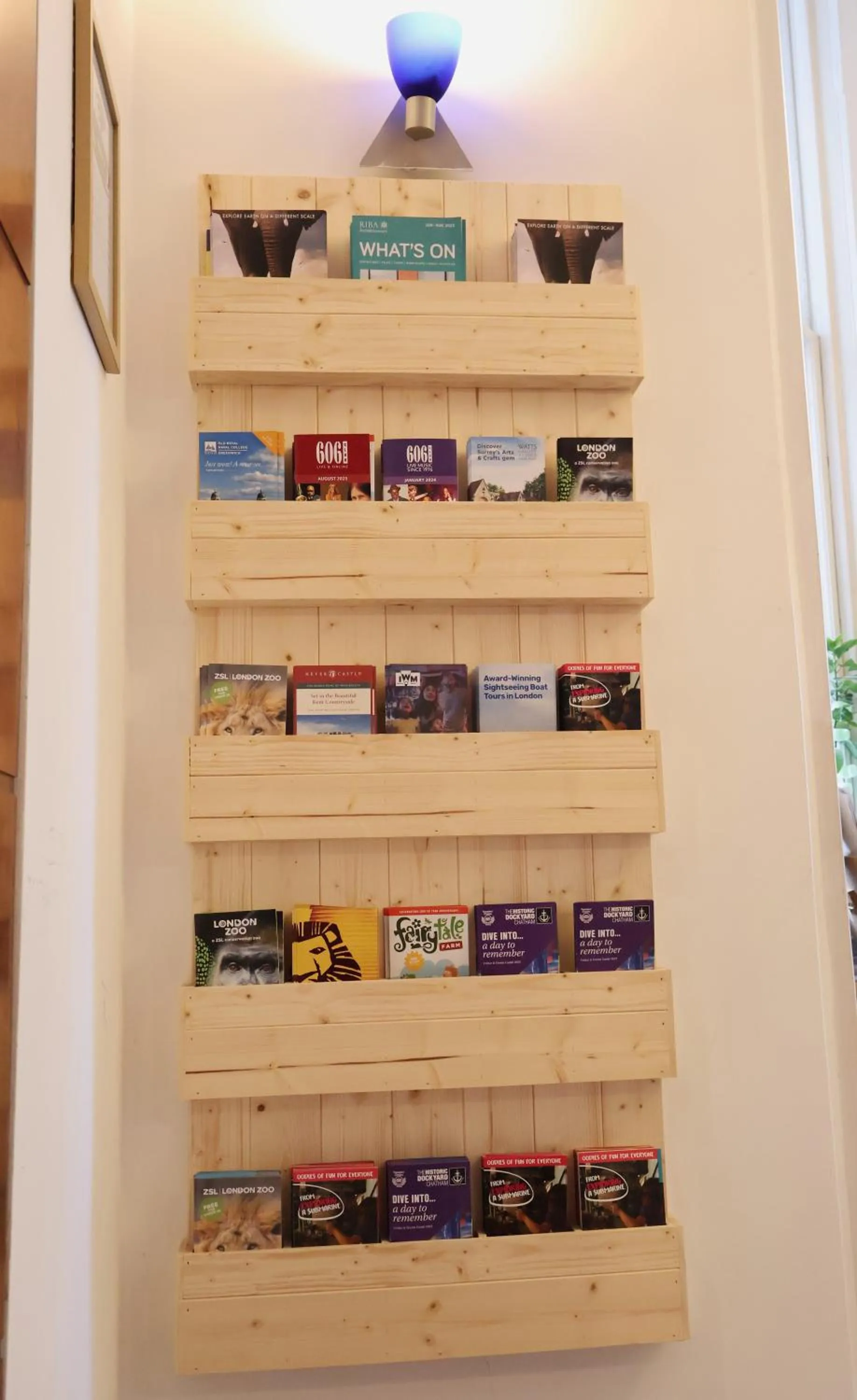 Text overlay in Dreamtel London Kensington