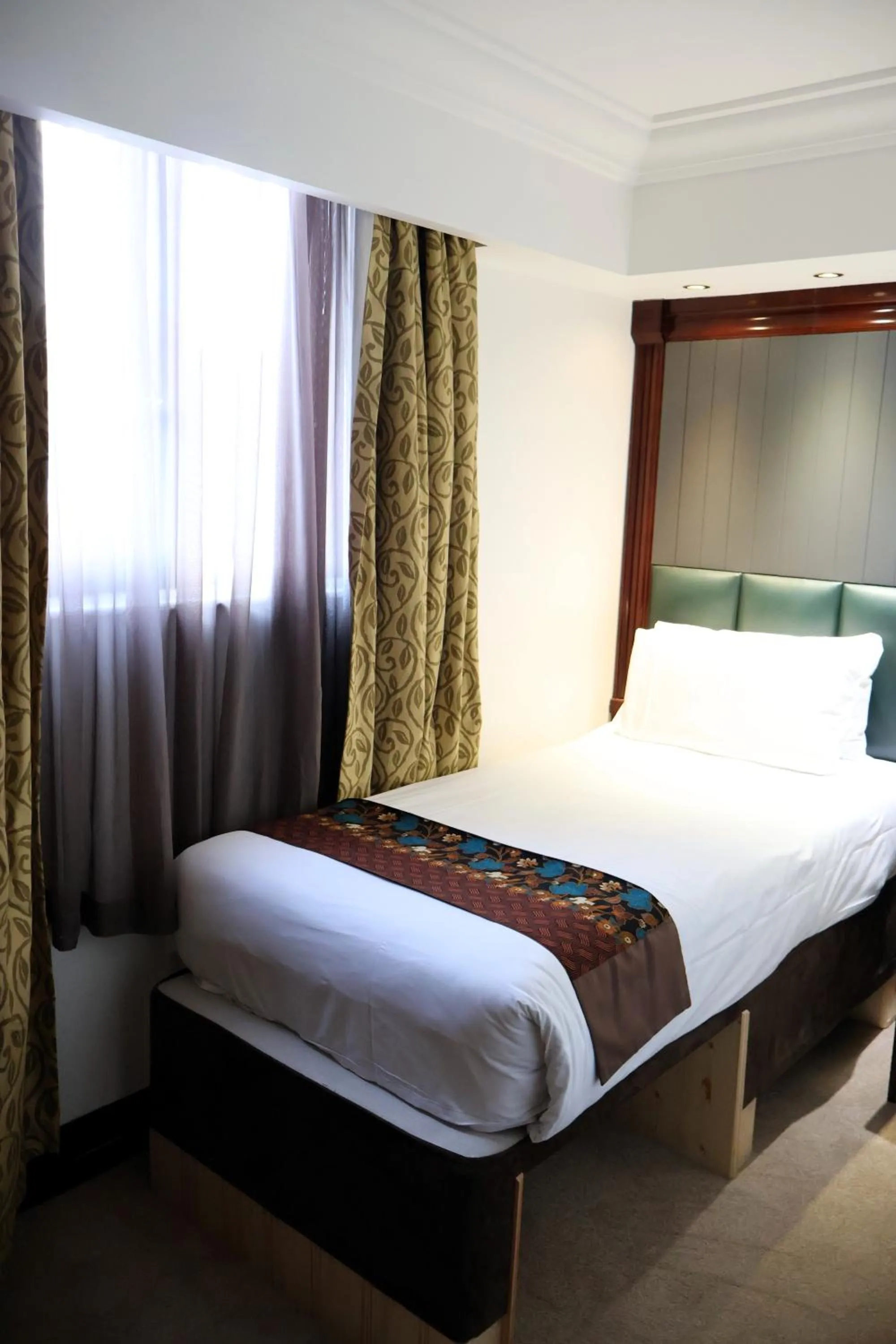 Bedroom, Bed in Dreamtel London Kensington