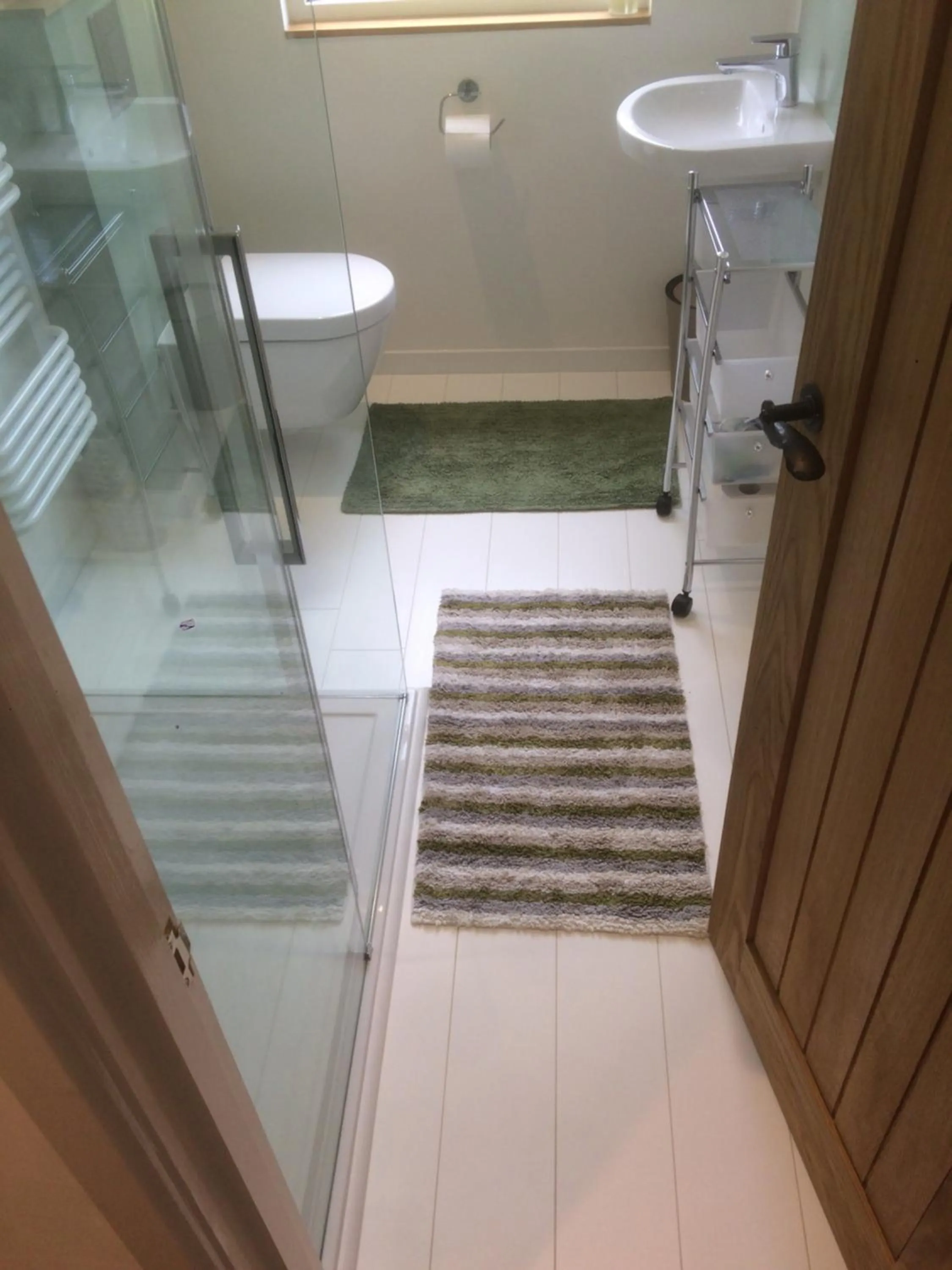 Bathroom in West Lodge B&B