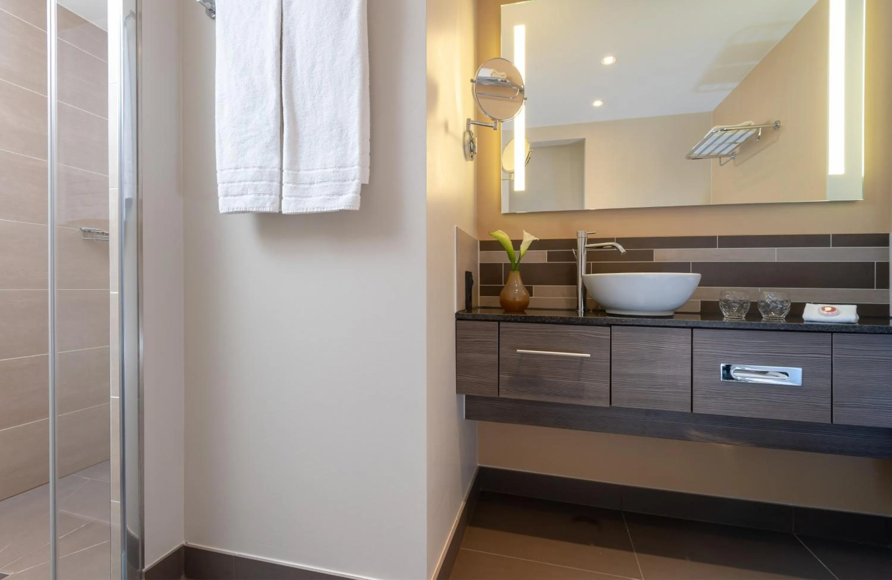 Bathroom in Leonardo Hotel Munich City East