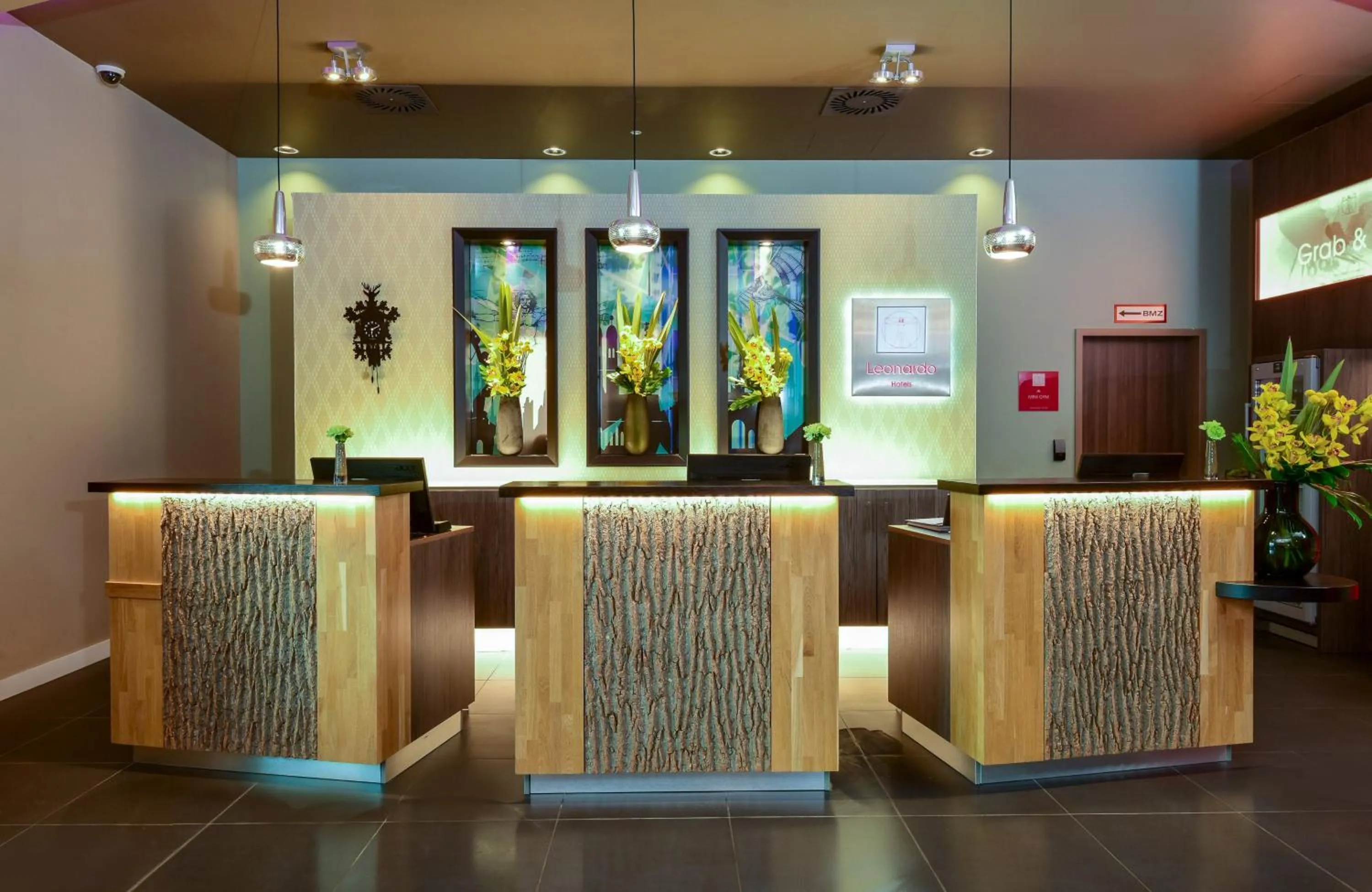 Lobby or reception in Leonardo Hotel Munich City East