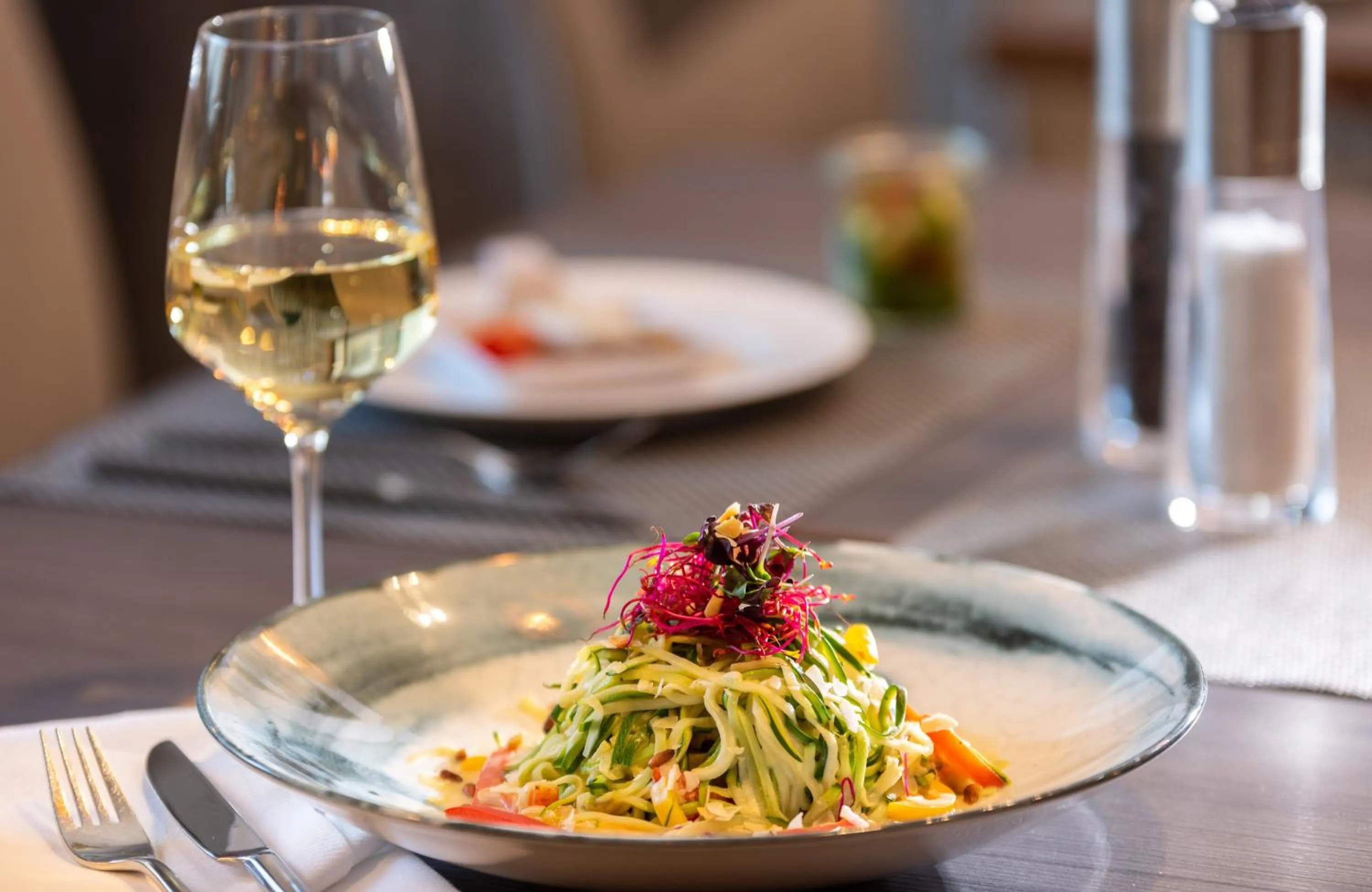 Restaurant/places to eat in Leonardo Hotel Munich City East