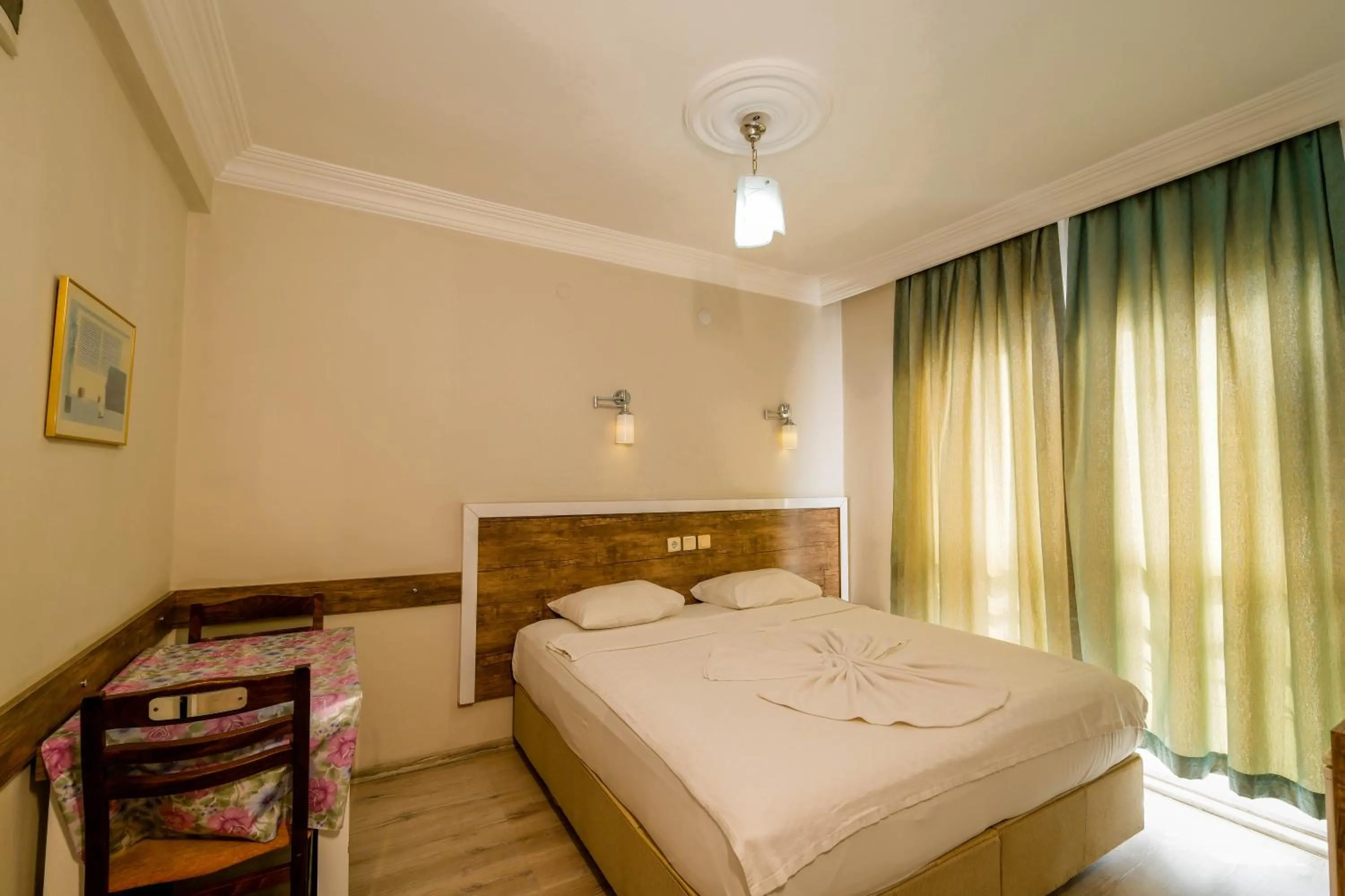 Bed in Cleopatra King Apart