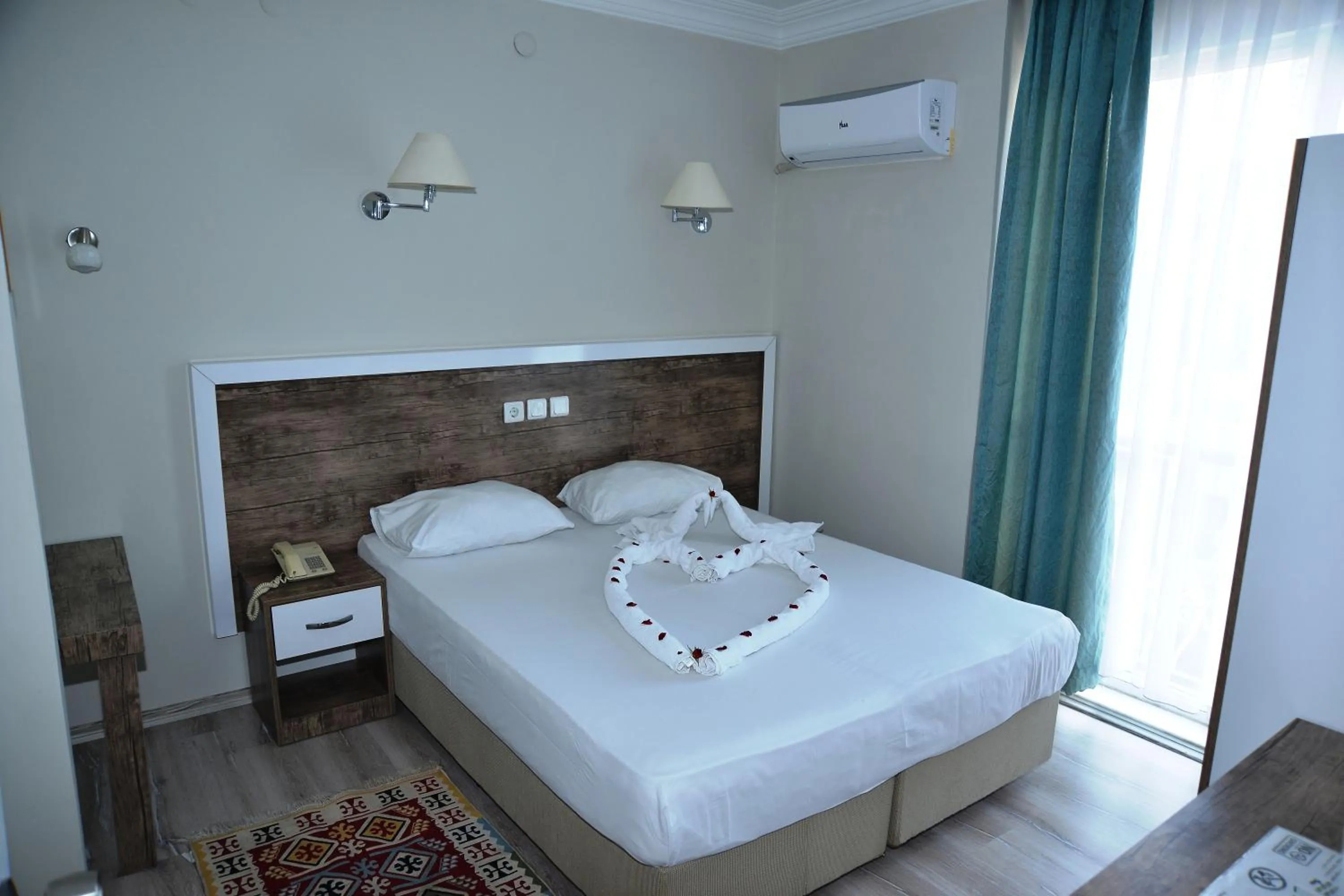 Bed in Cleopatra King Apart