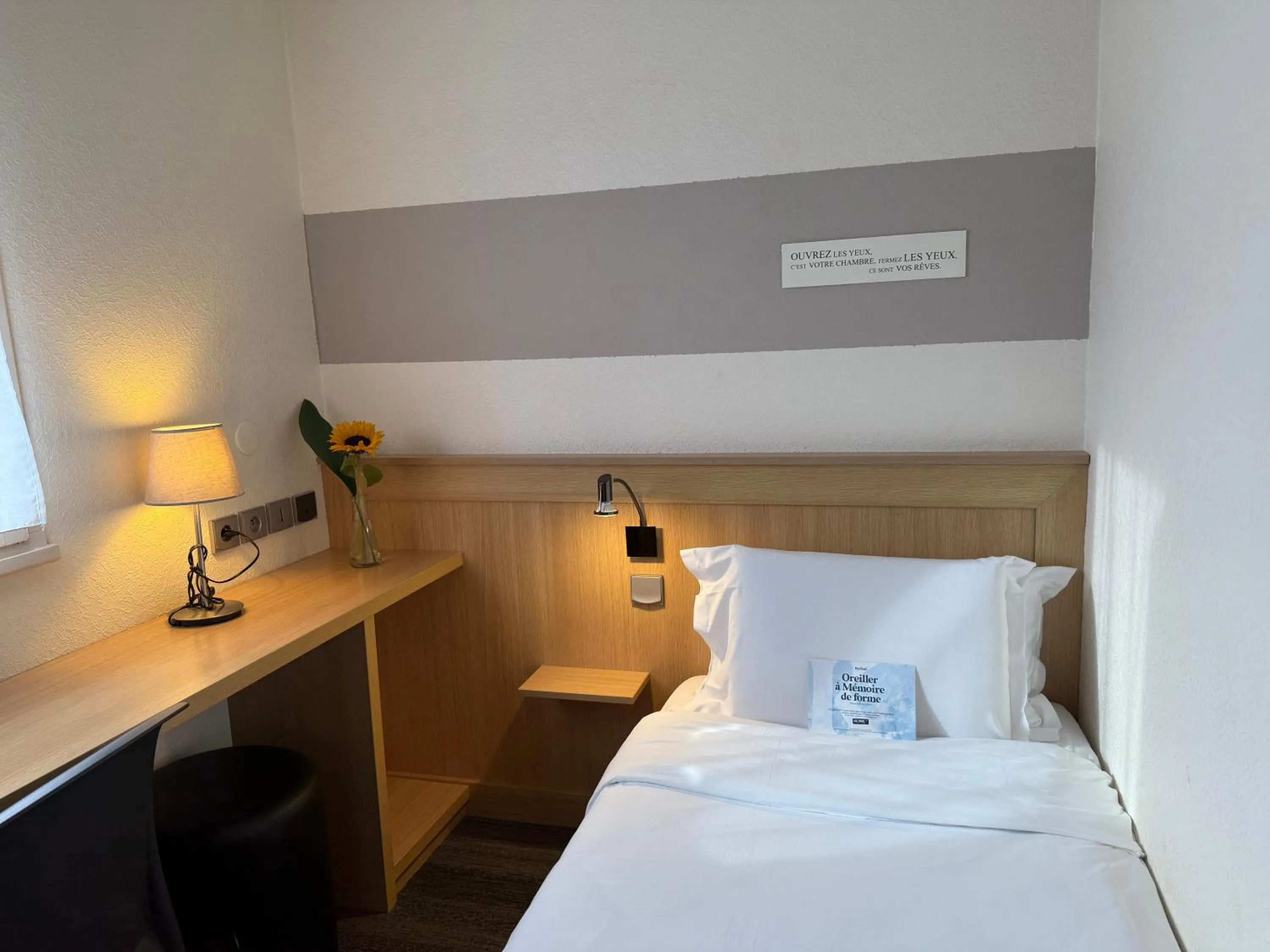 Bed in Kyriad Rennes Sud - Cesson Chantepie