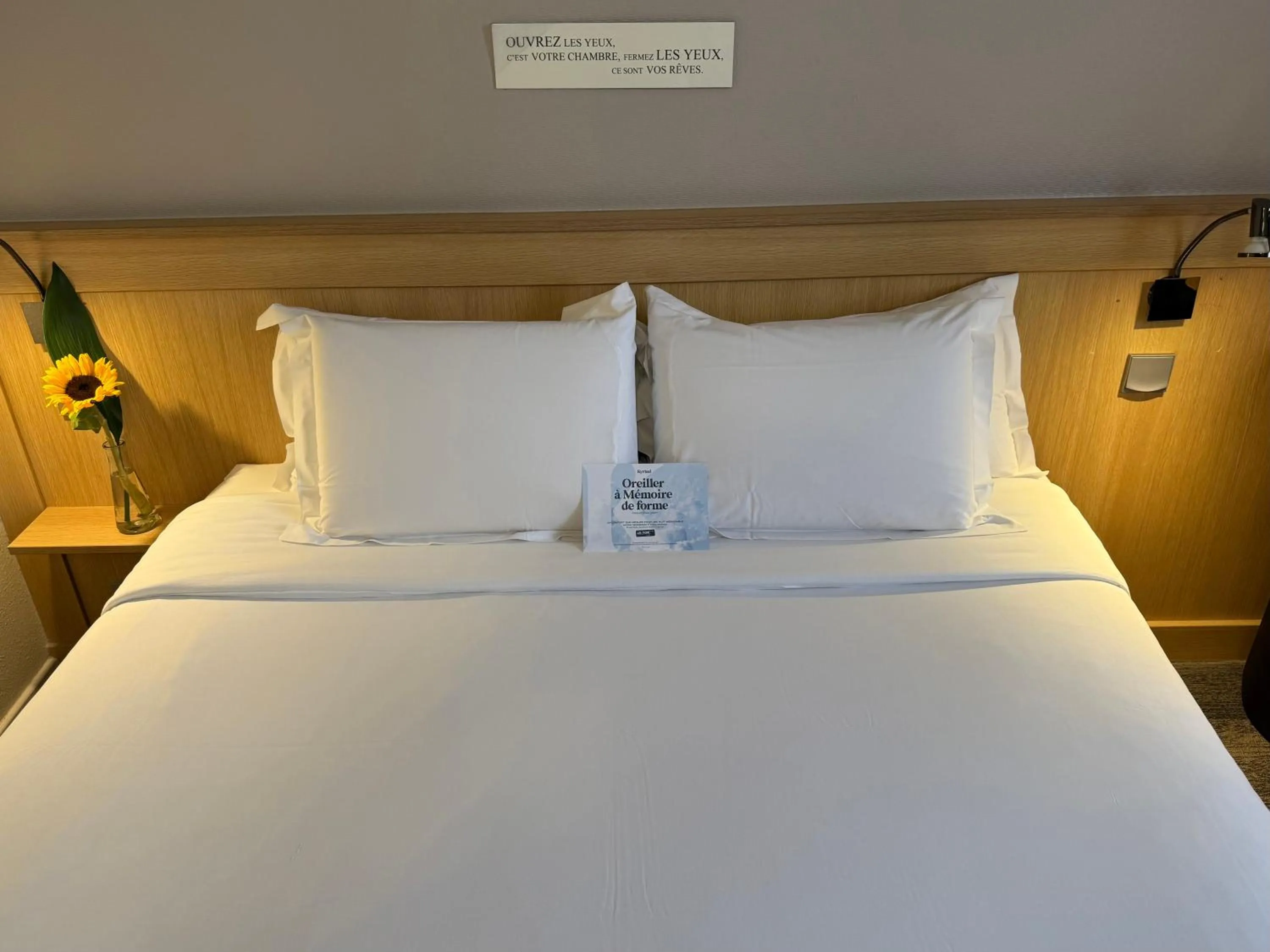 Bed in Kyriad Rennes Sud - Cesson Chantepie