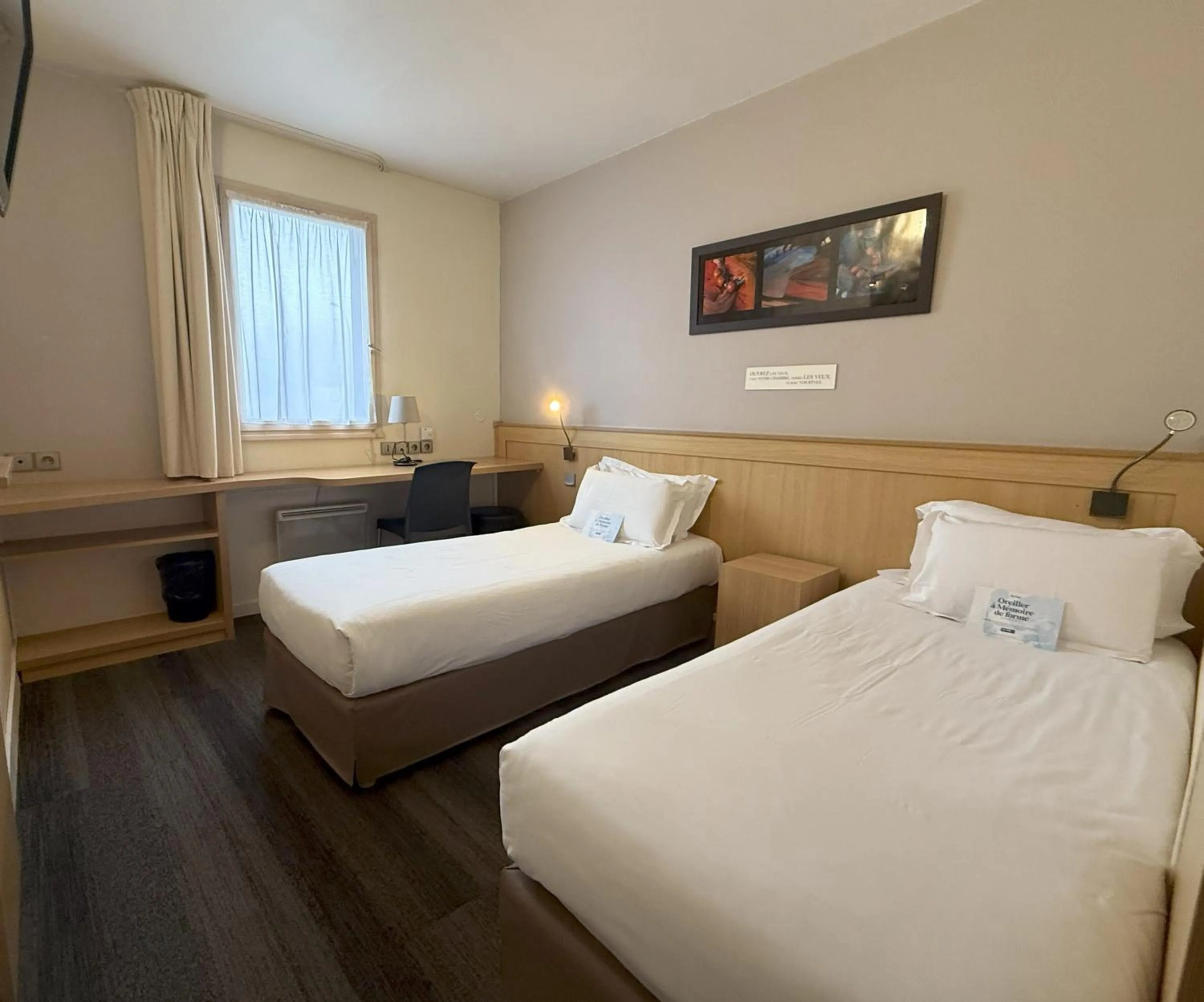 Bed in Kyriad Rennes Sud - Cesson Chantepie