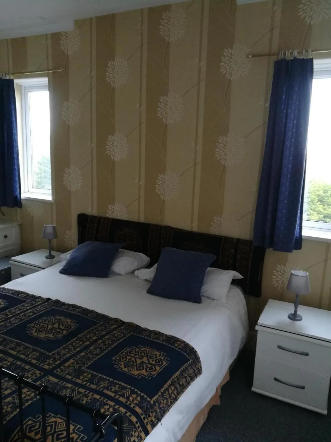 Bed in Balmoral Lodge Hotel