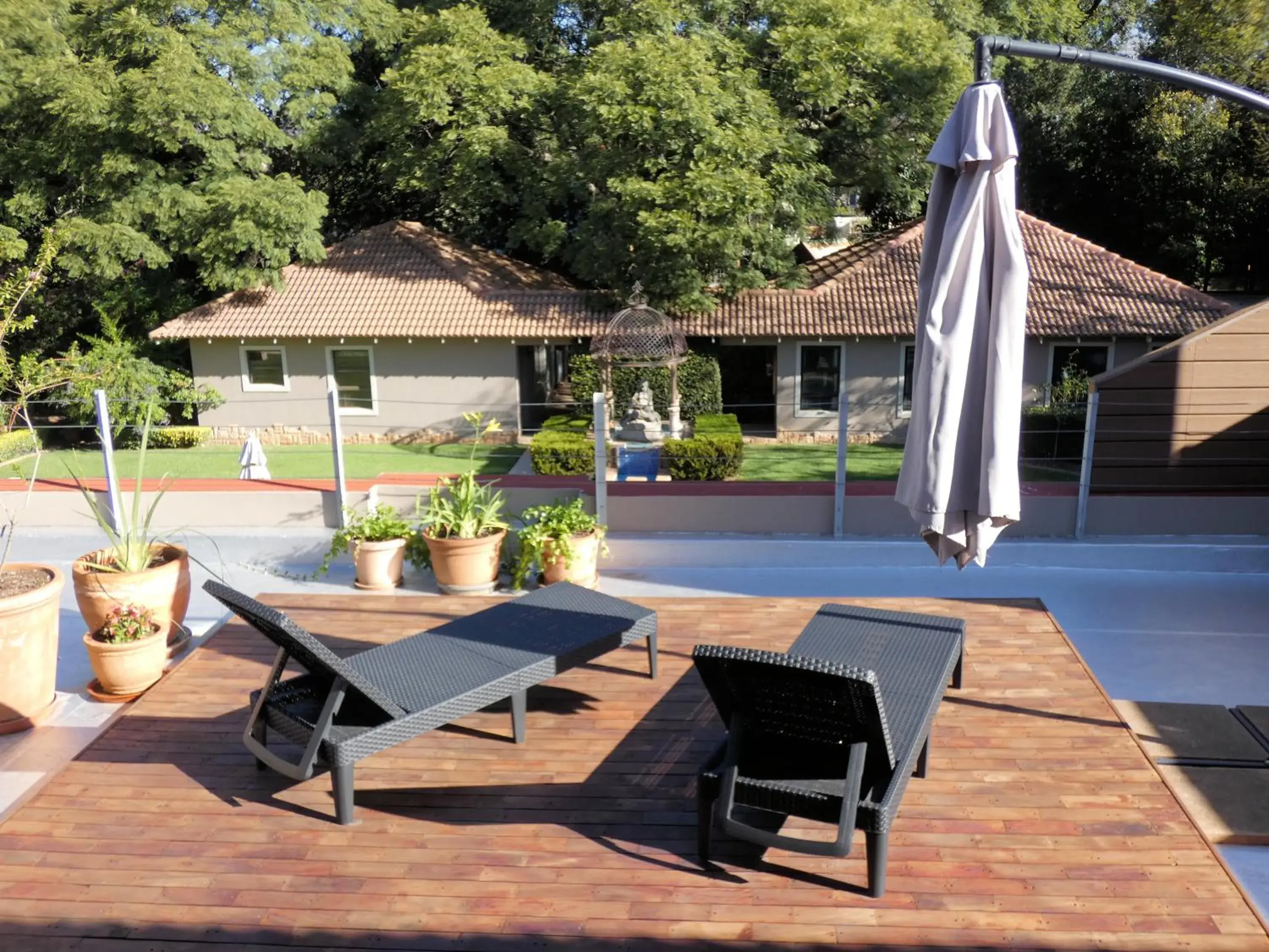 Junior Suite with Balcony - single occupancy in 58 On Hume Junior Suite with Balcony - single occupancy in 58 On Hume