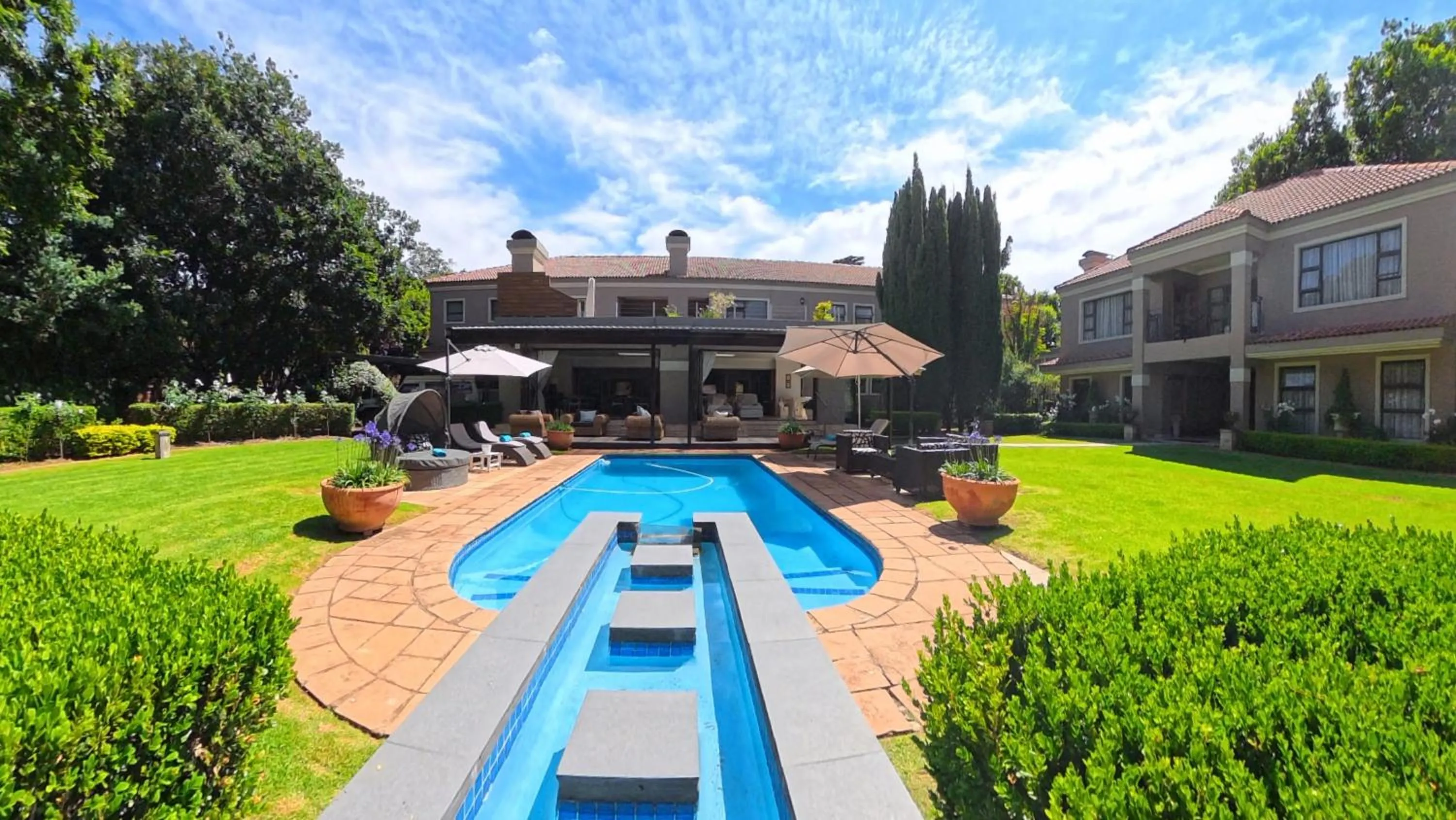 Property building in 58 On Hume