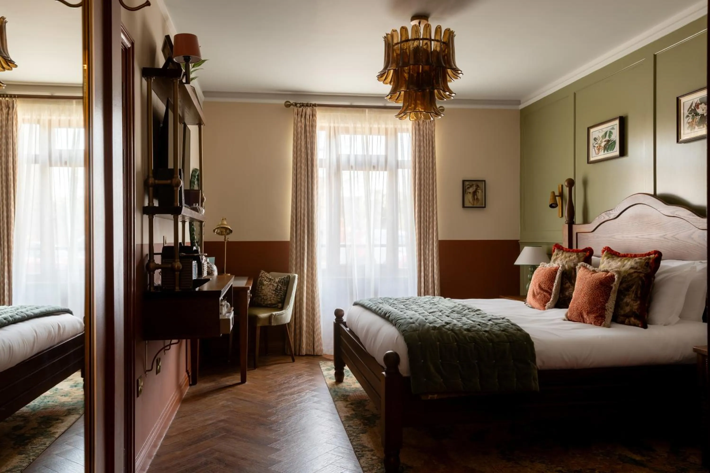 Bedroom, Bed in Coach & Horses Hotel