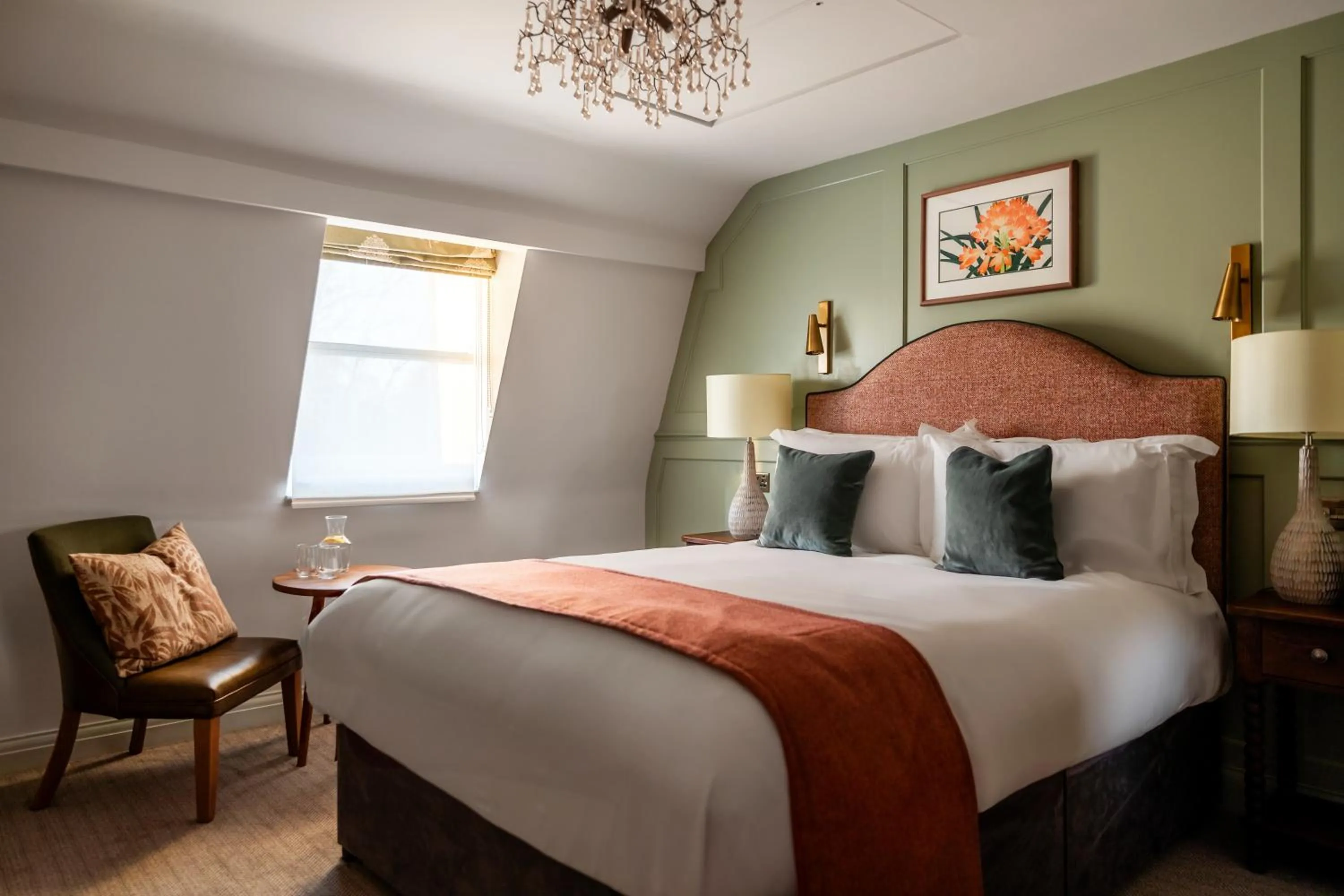 Bedroom, Bed in Coach & Horses Hotel