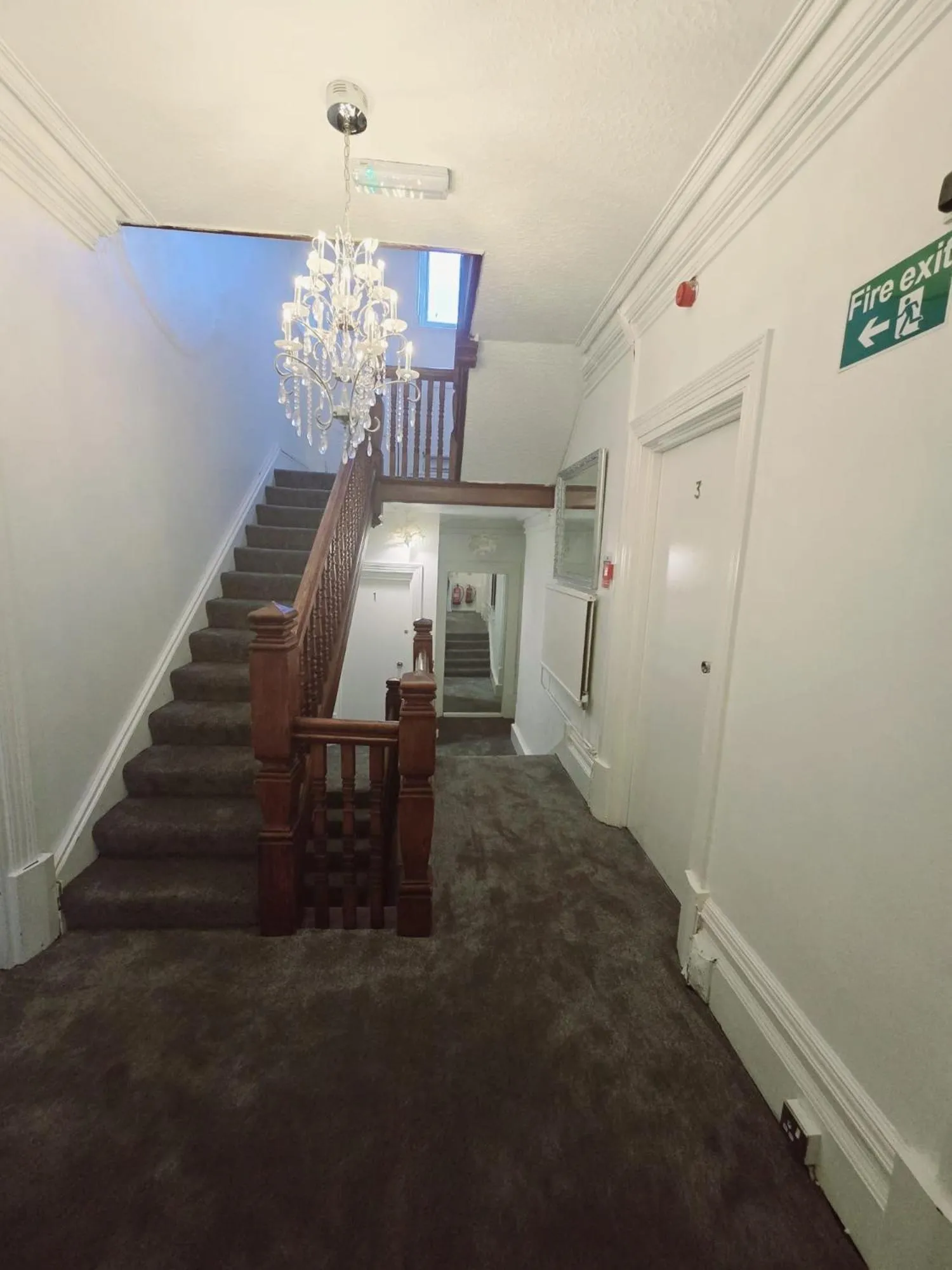 Lobby or reception in Kingswood Hotel