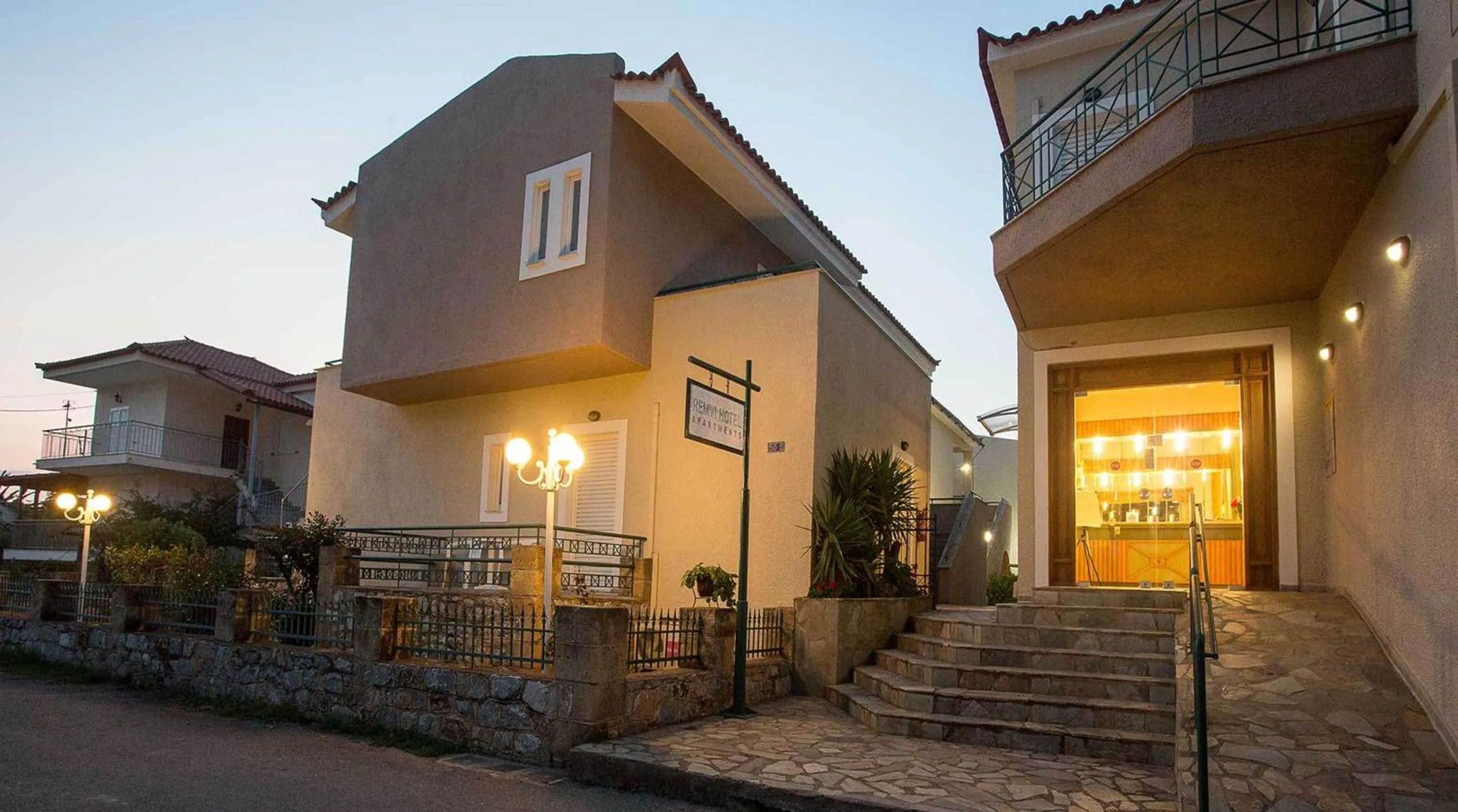 Facade/entrance in Remvi Hotel - Apartments