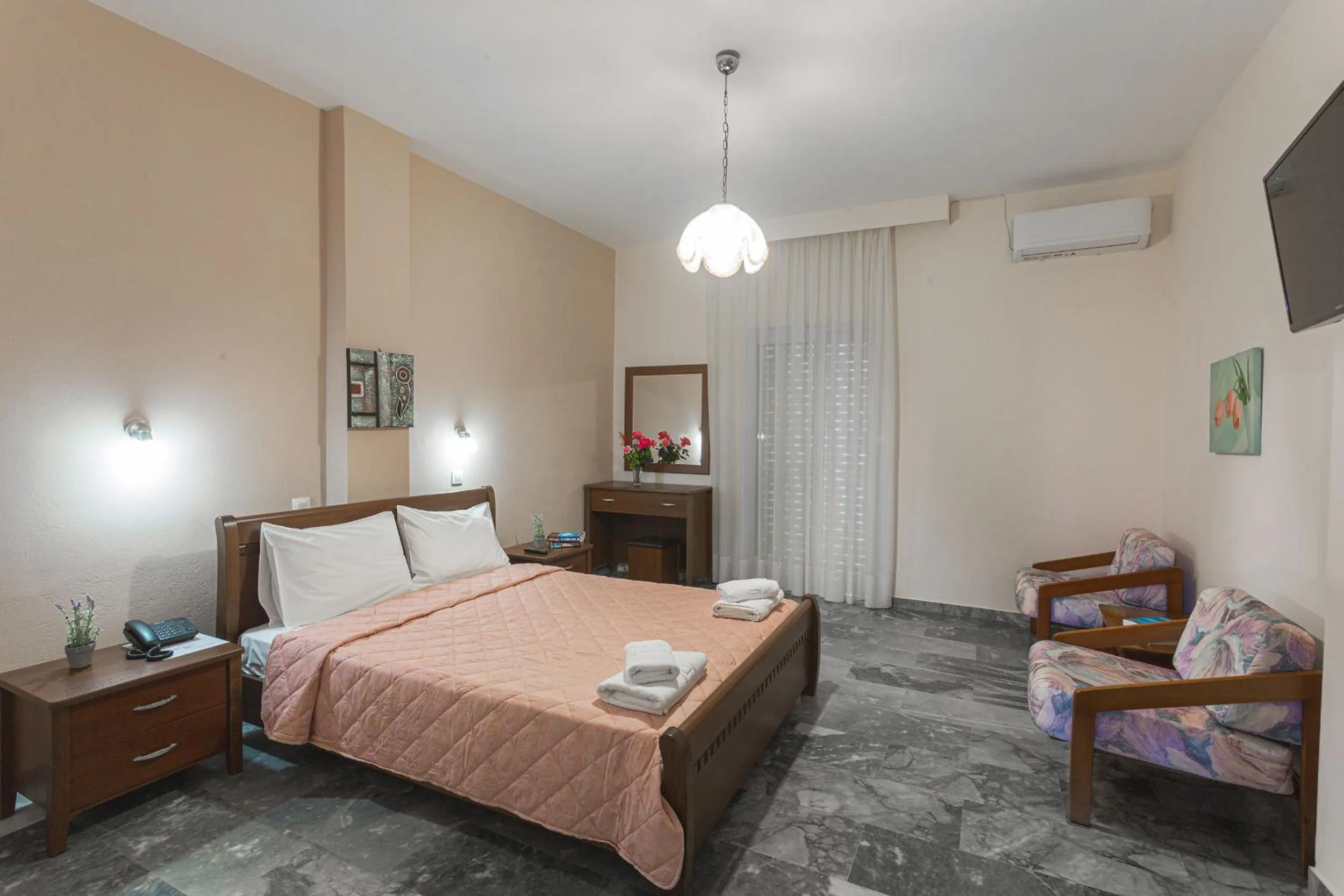 Bed in Remvi Hotel - Apartments