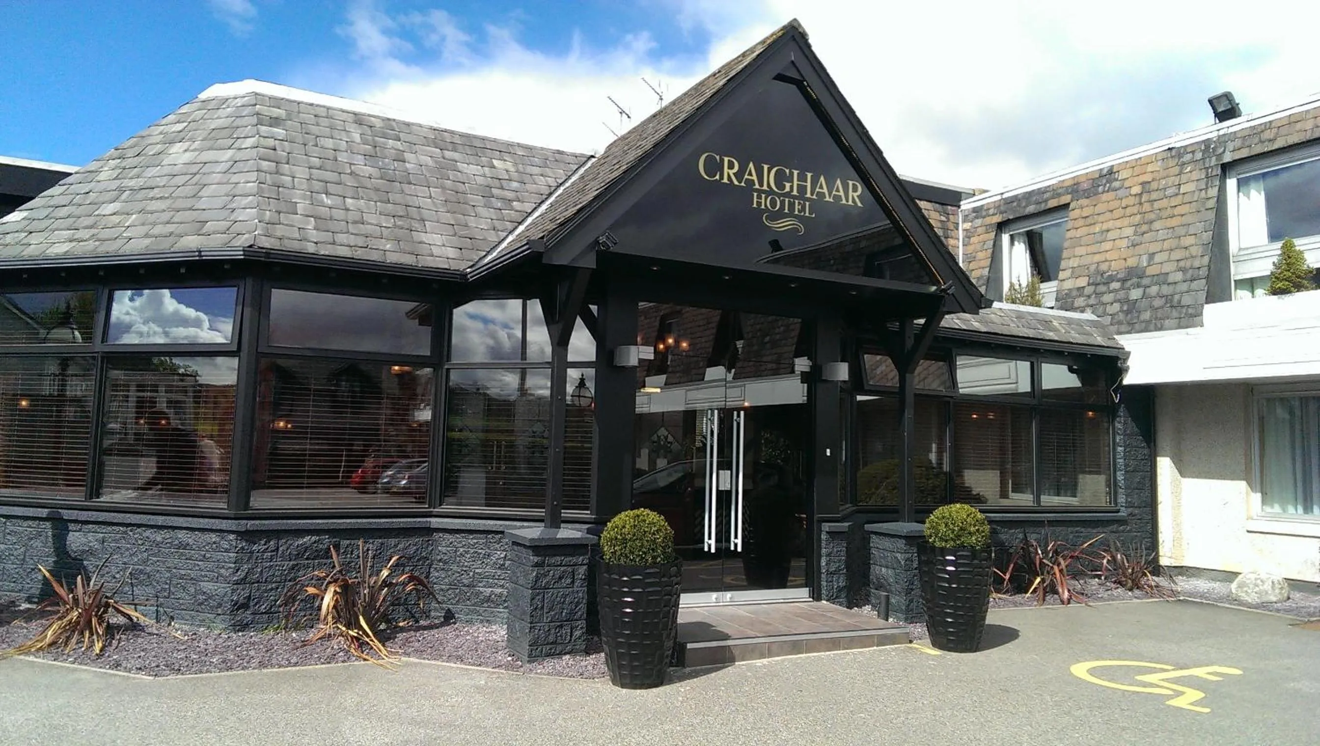 Facade/entrance in The Craighaar Hotel