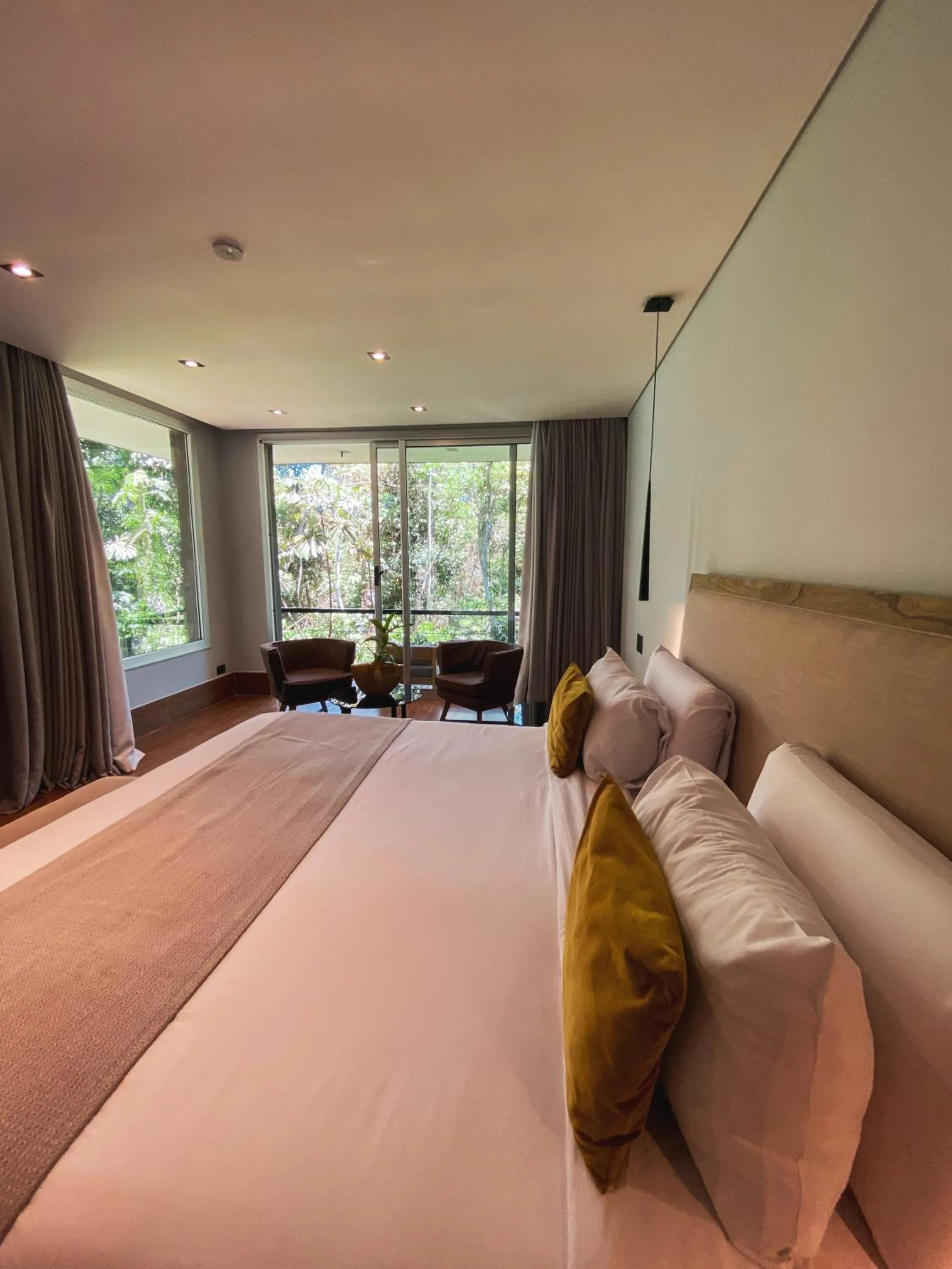 Bed in Selvaje Lodge Iguazu