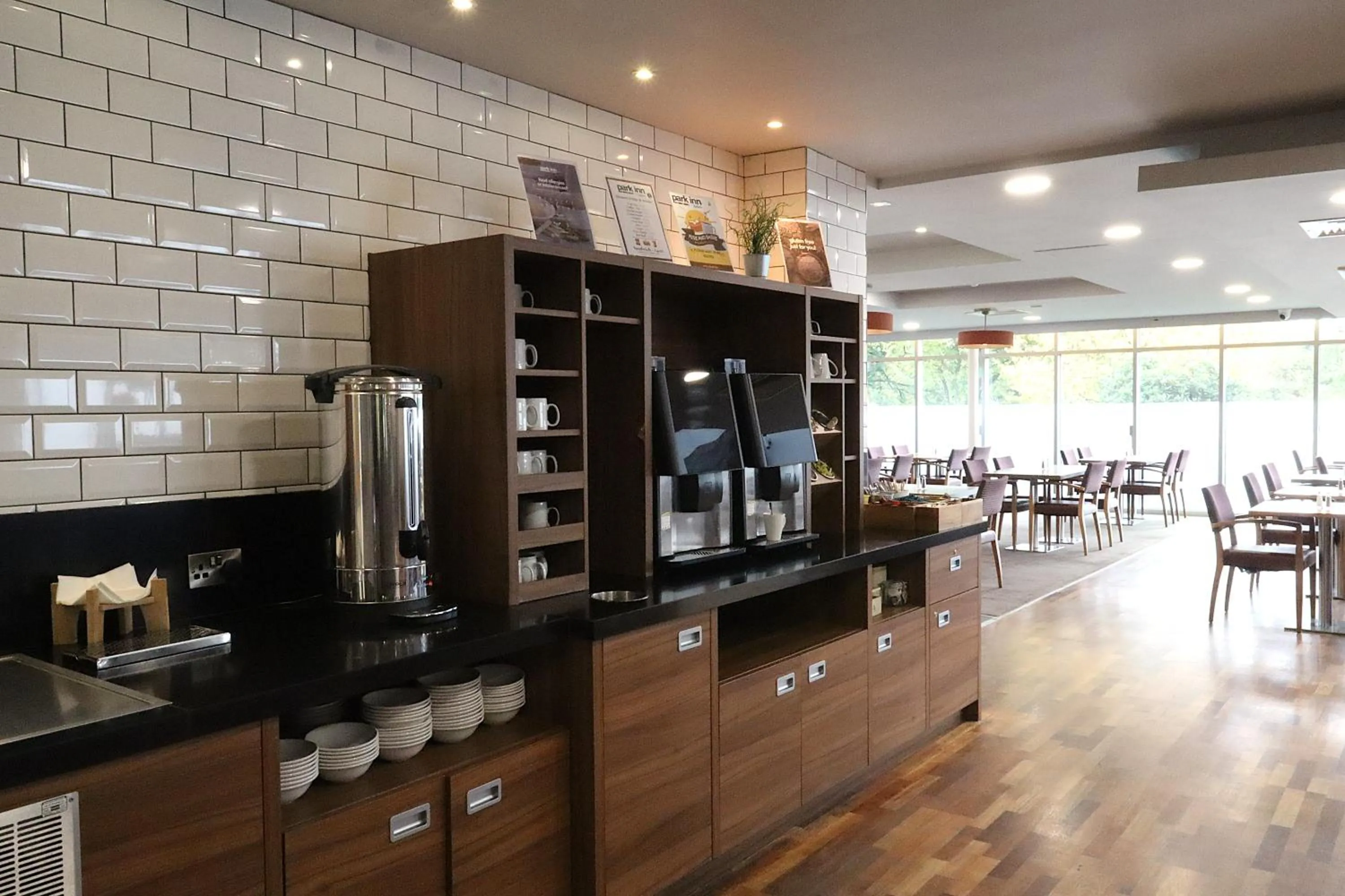 Restaurant/places to eat in Park Inn by Radisson Birmingham Walsall