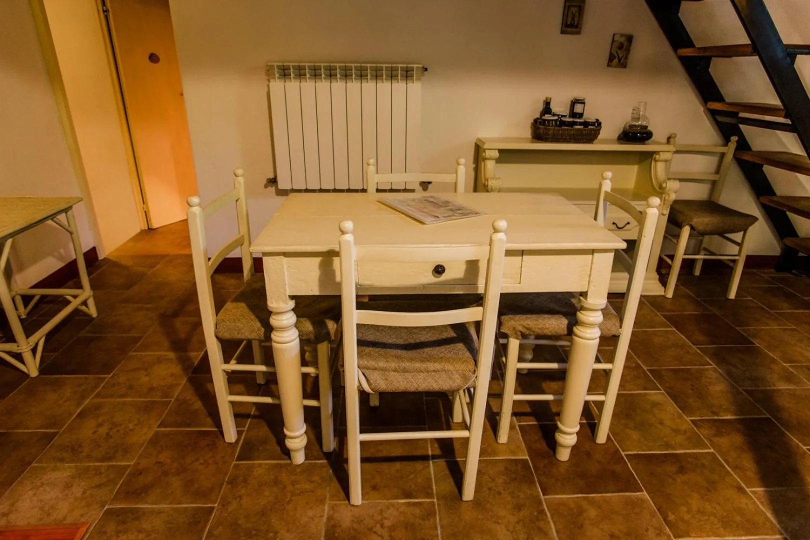 Dining area in Agriturismo Serignano alle Rocchette