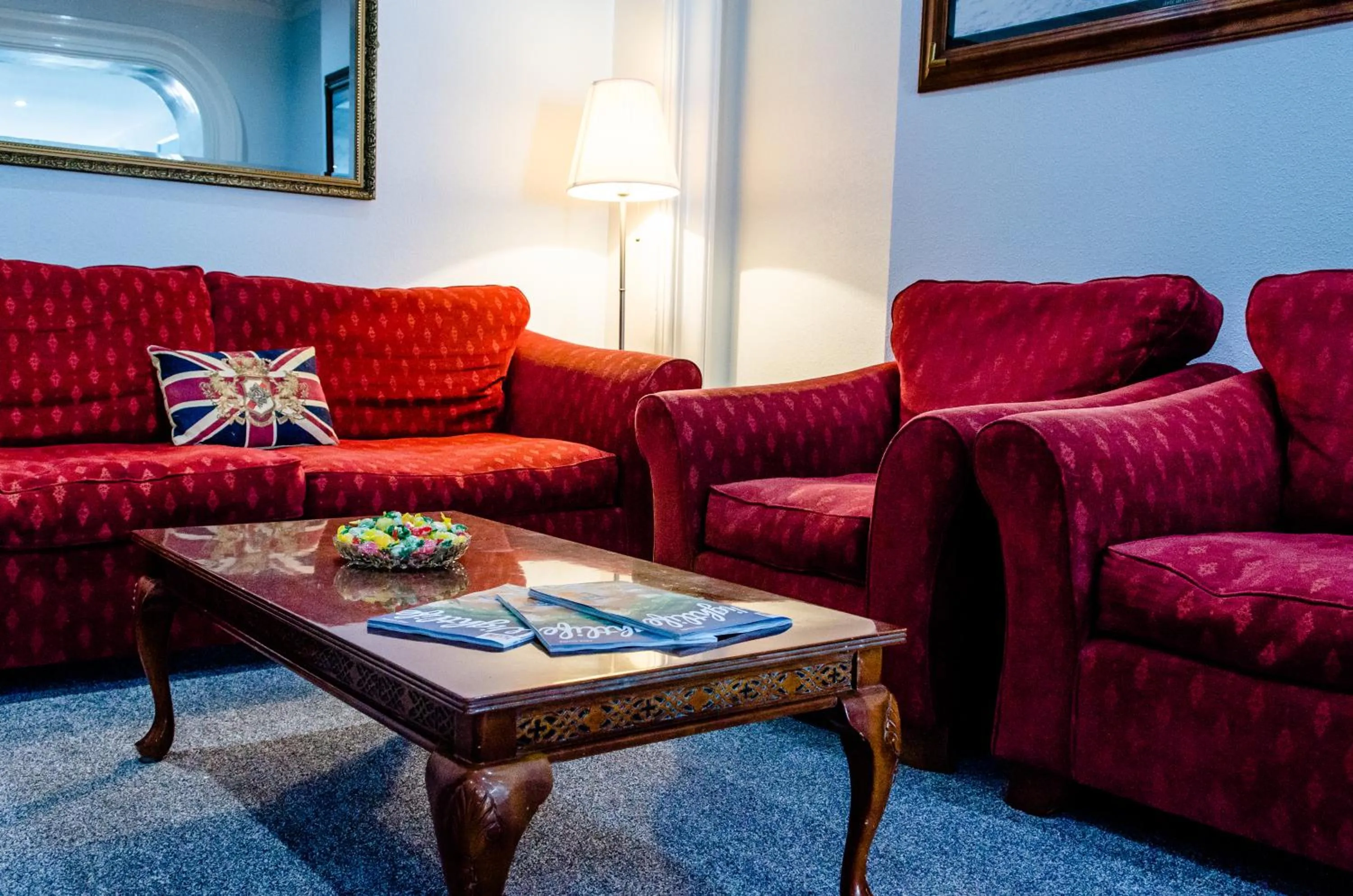 Seating area in The Avenue