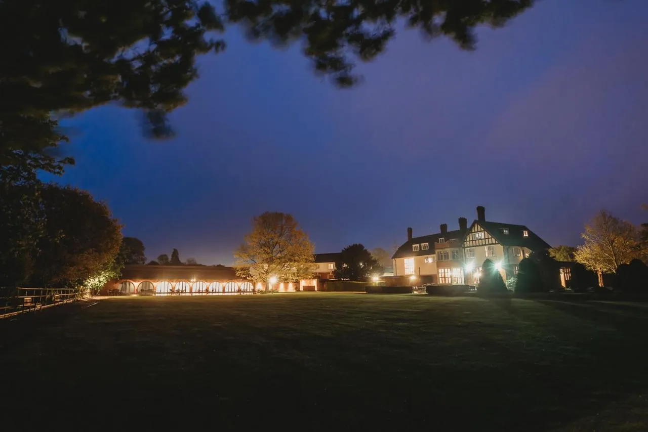 Greenwoods Hotel & Spa