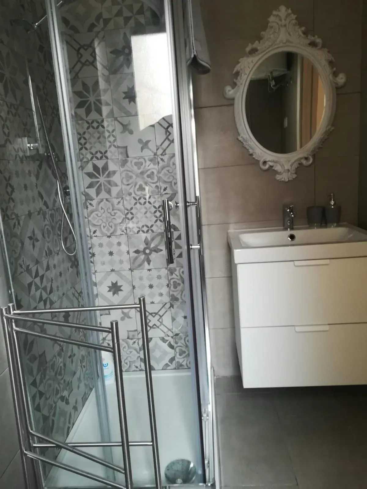 Quadruple Room with Private Bathroom - single occupancy in Murena Apartments & rooms Quadruple Room with Private Bathroom - single occupancy in Murena Apartments & rooms