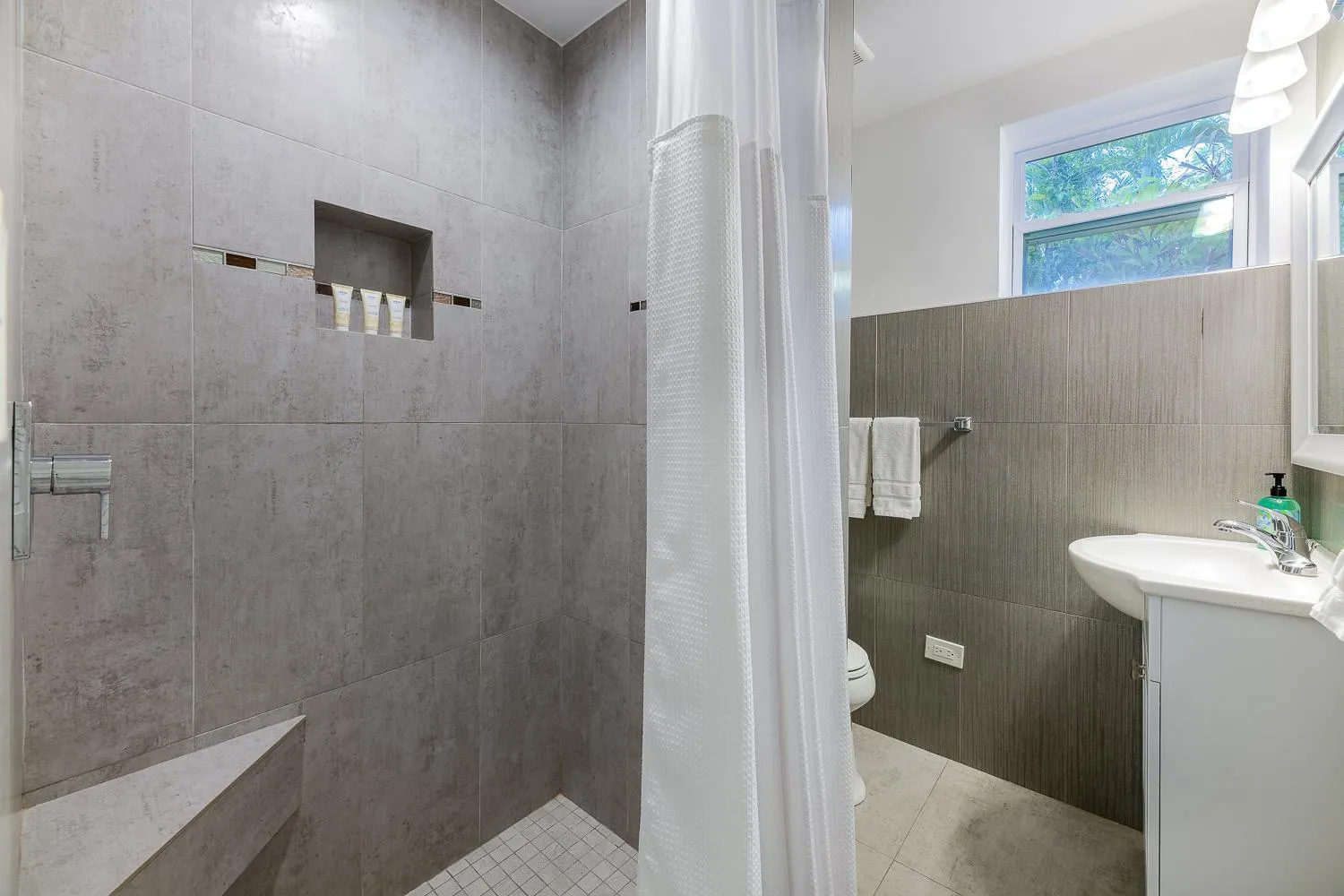 Kona Kai Resort and Gallery