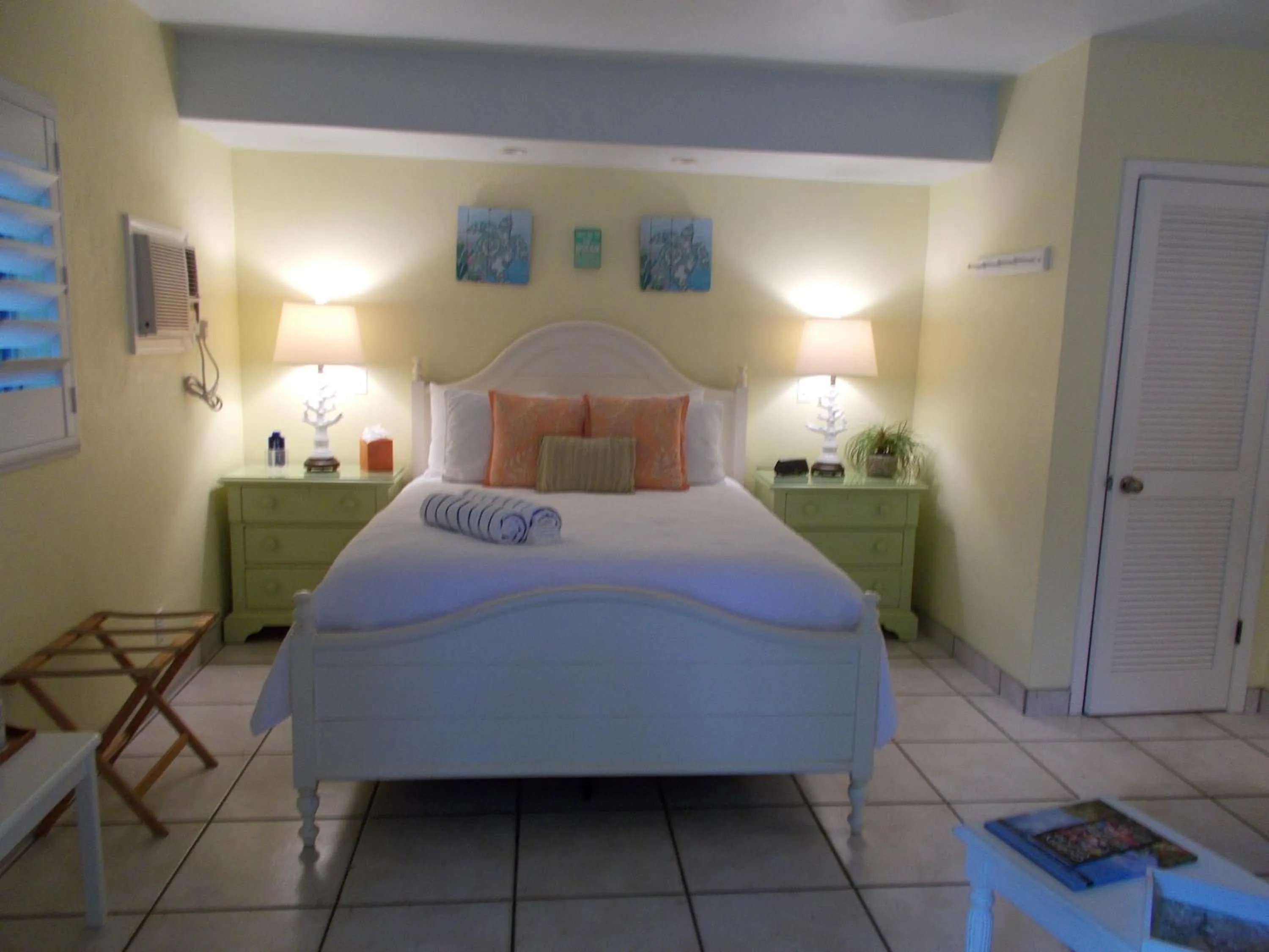 Bedroom, Bed in Kona Kai Resort and Gallery