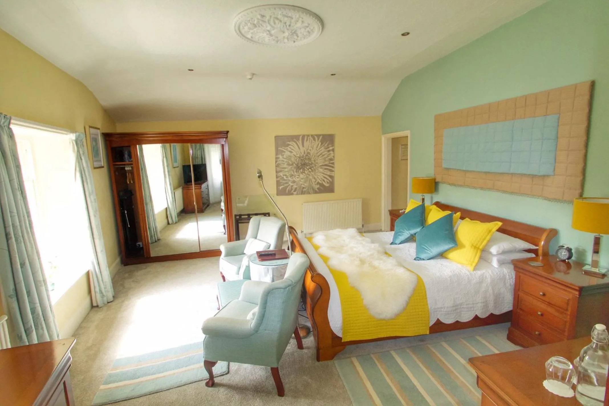 Bedroom, Bed in Pen-Y-Dyffryn Country Hotel