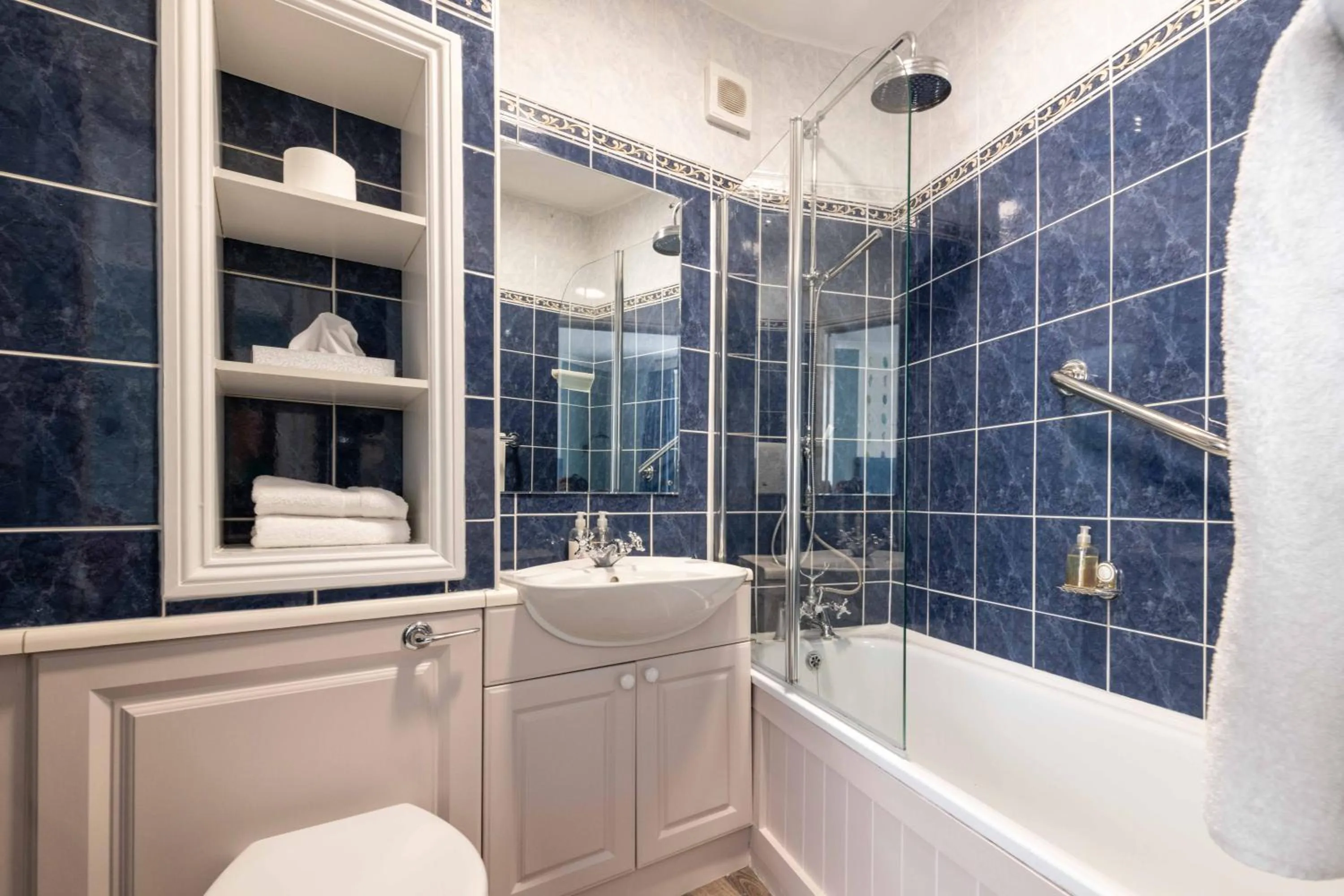 Bathroom in Wisteria Hotel