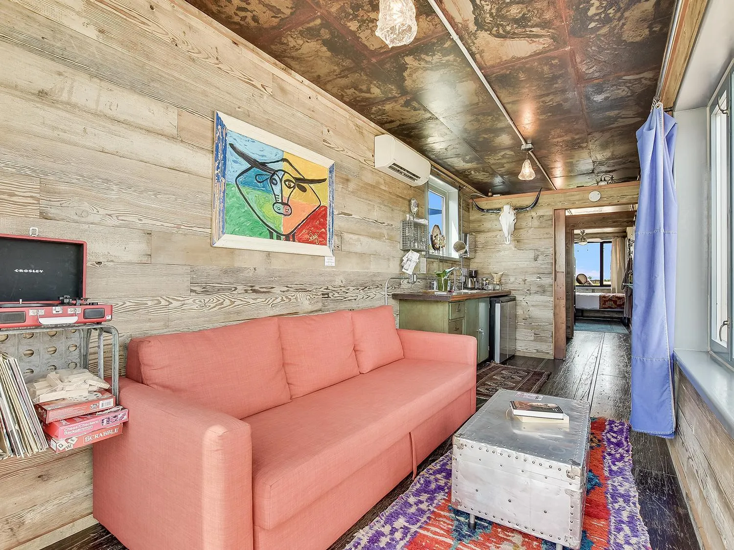 Kitchen or kitchenette in FlopHouze Shipping Container Hotel