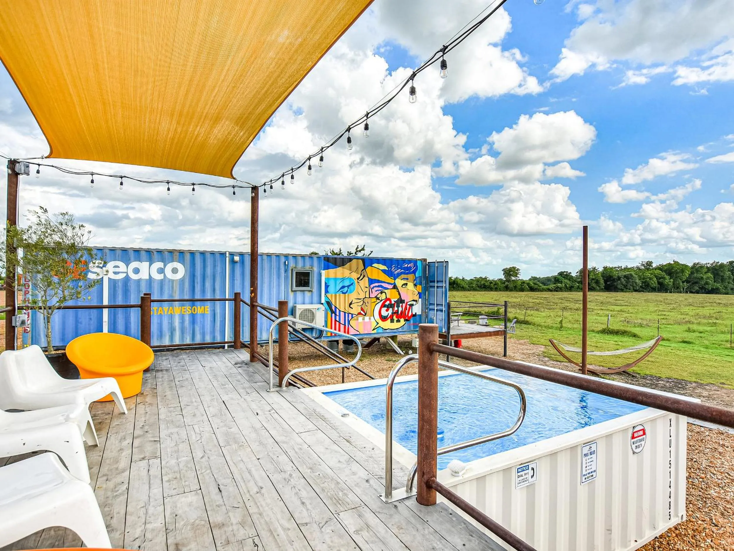 Swimming pool in FlopHouze Shipping Container Hotel