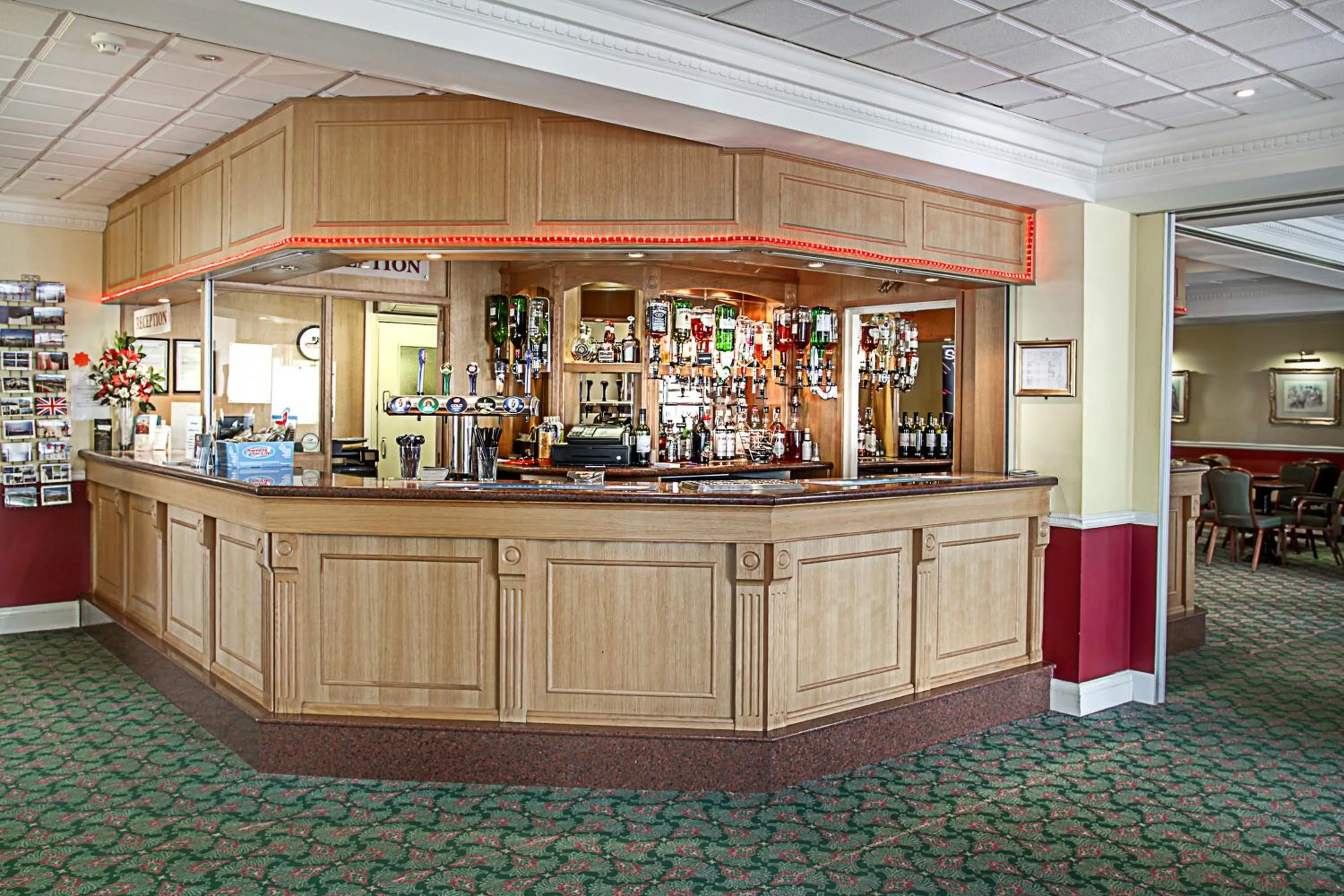 Lounge or bar in Afton Hotel