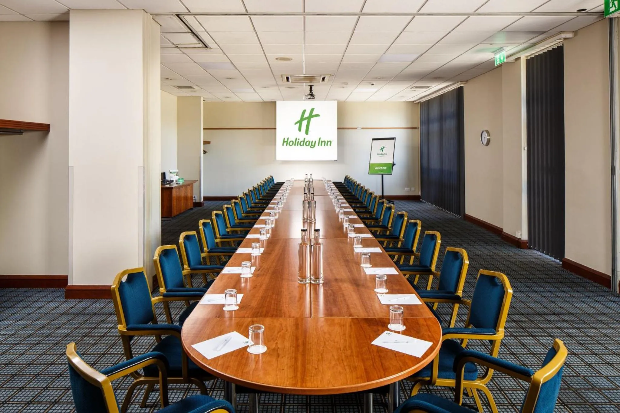 Meeting/conference room in Holiday Inn Brentwood by IHG