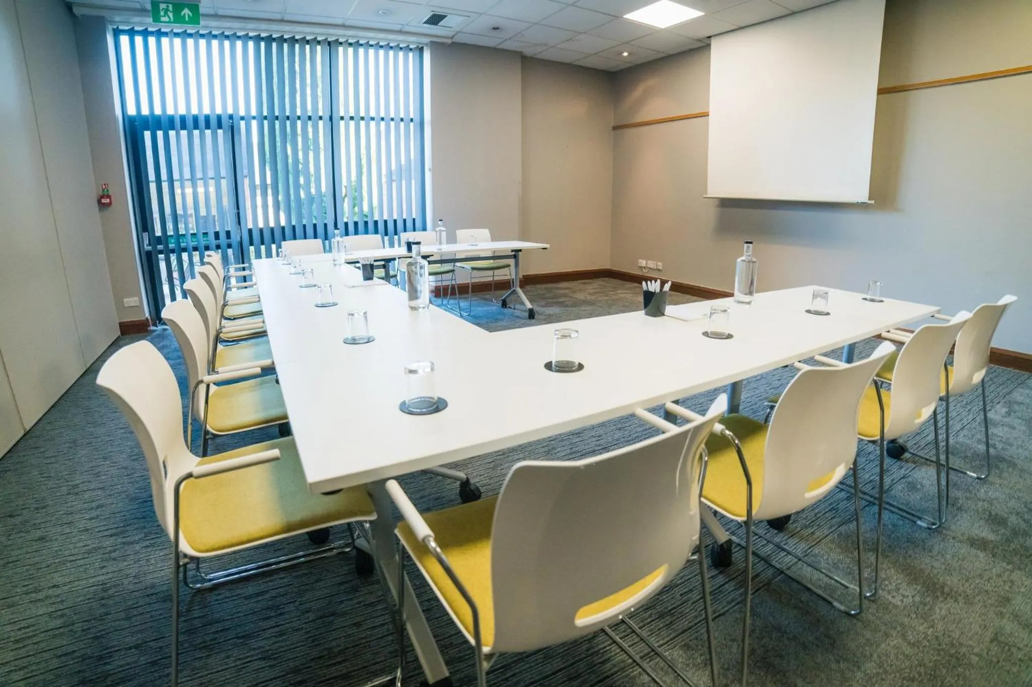 Meeting/conference room in Holiday Inn Brentwood by IHG