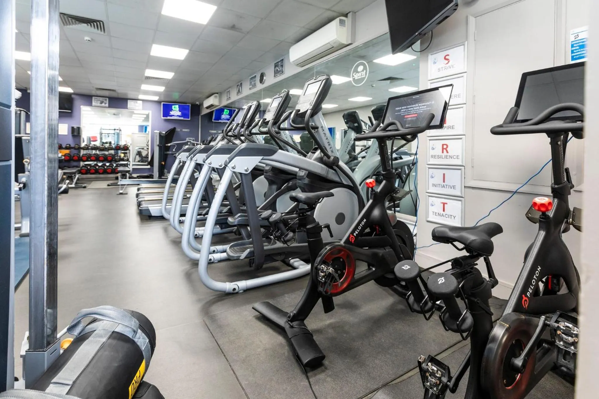 Fitness centre/facilities in Holiday Inn Brentwood by IHG