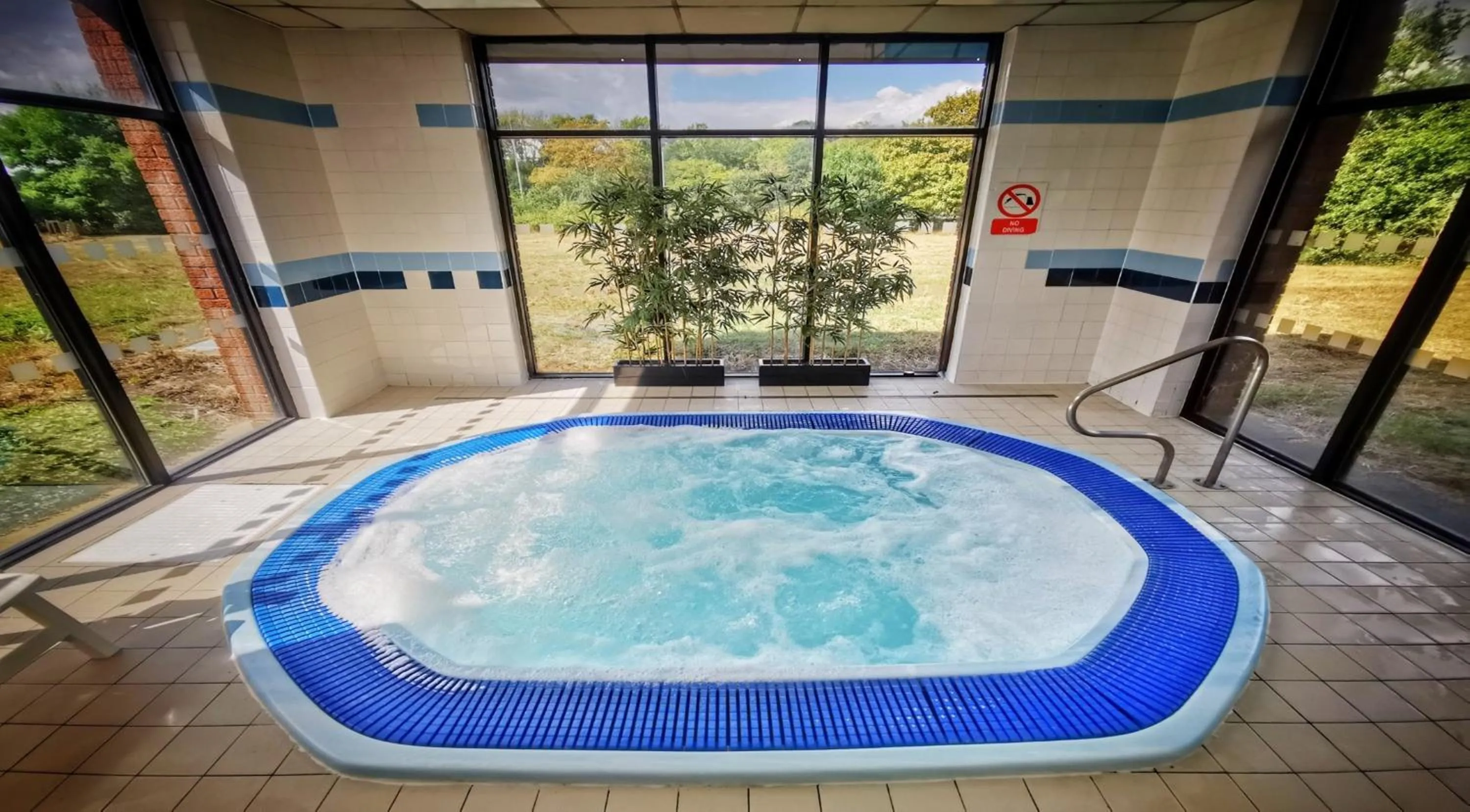 Swimming pool in Holiday Inn Brentwood by IHG