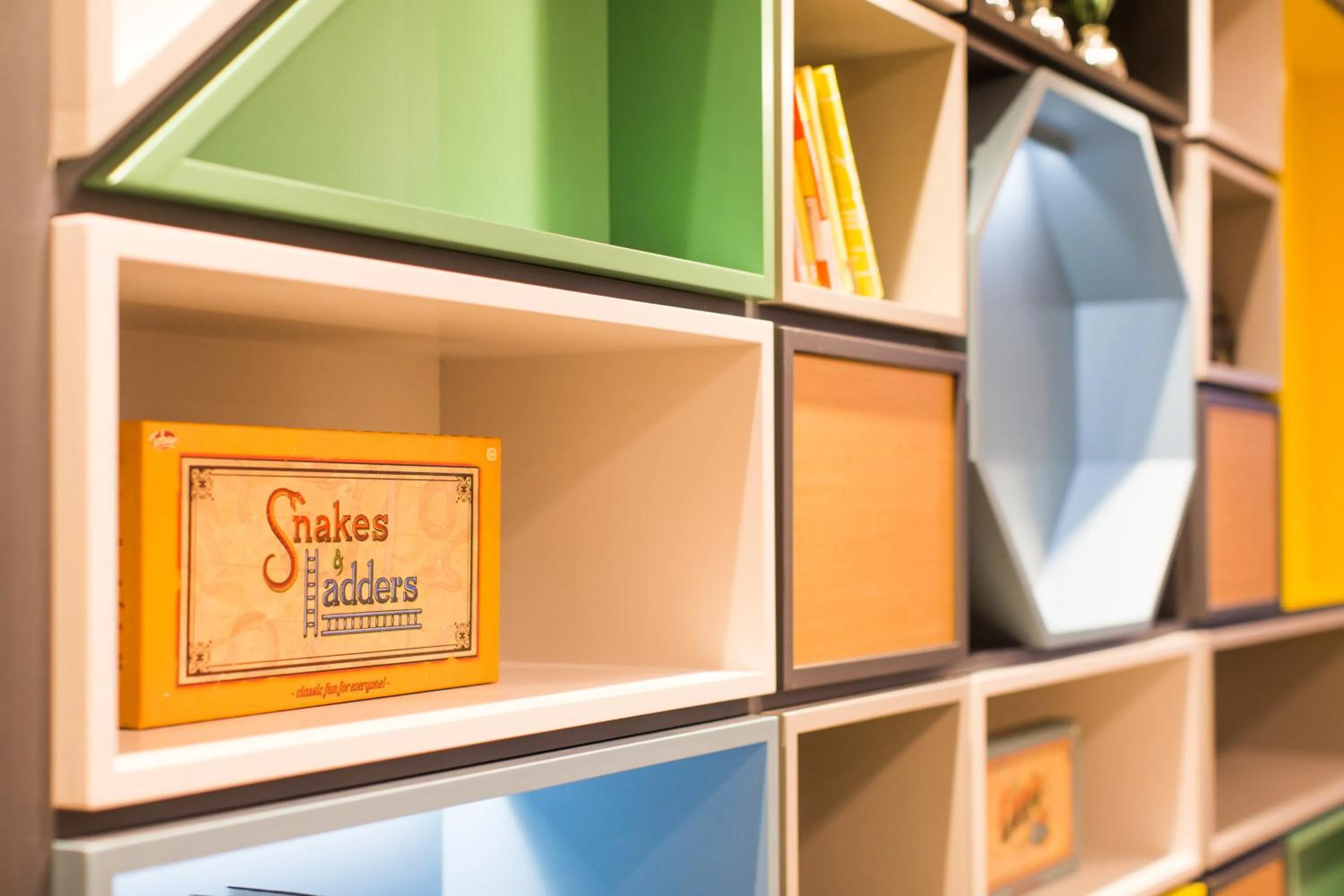 Lobby or reception in Holiday Inn London - Gatwick Airport by IHG