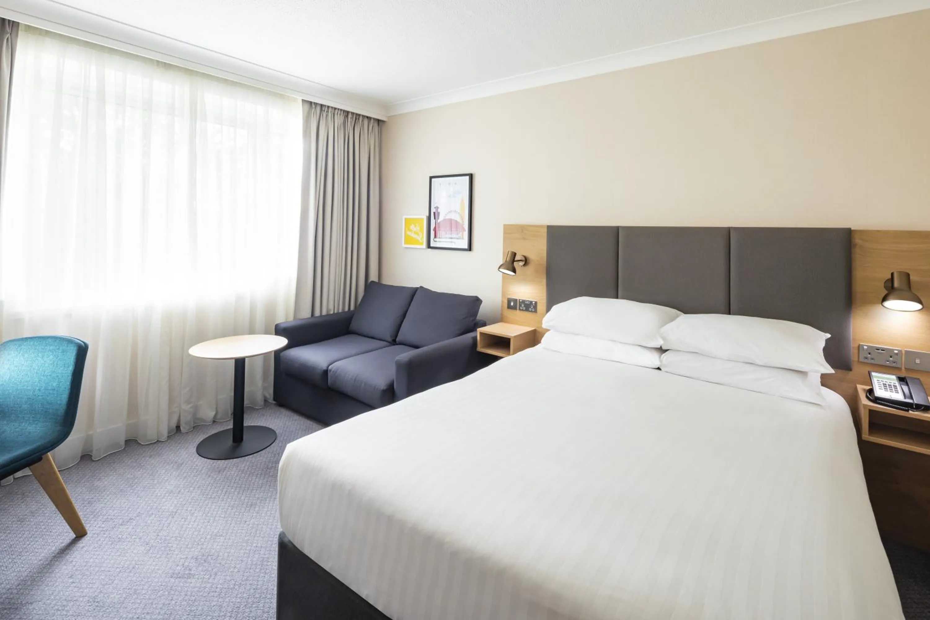 Bedroom, Bed in Holiday Inn London - Gatwick Airport by IHG