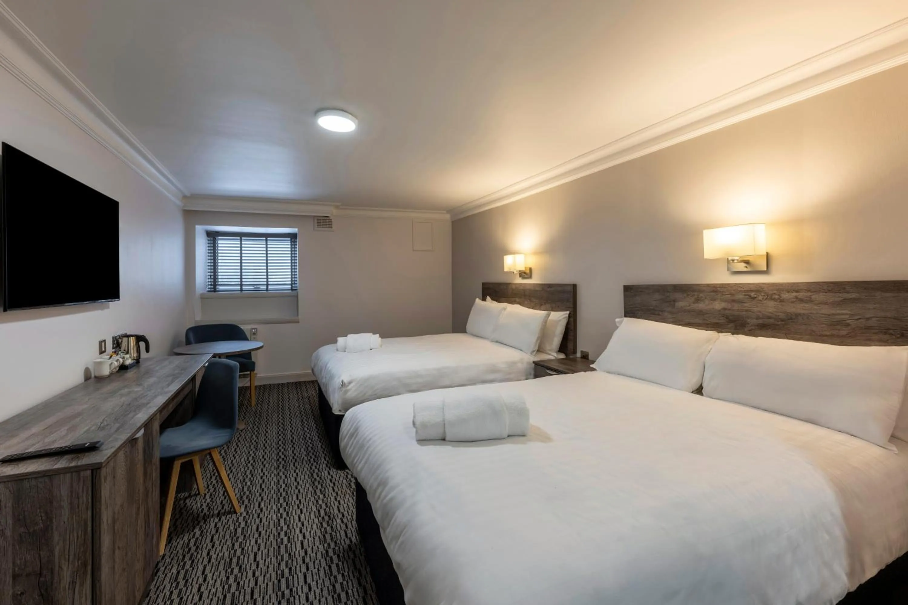 Bedroom, Bed in Copthorne Aberdeen Hotel