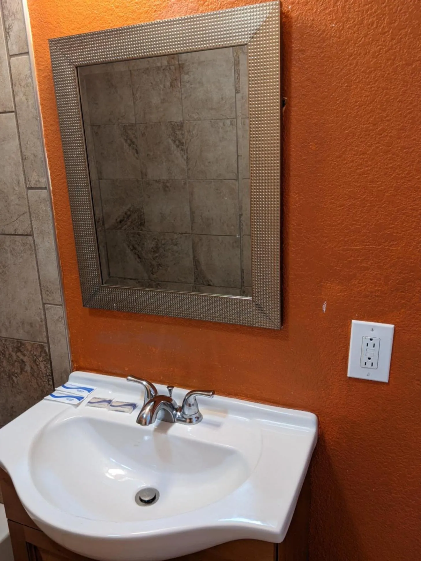 Bathroom in Budget Inn