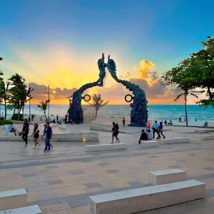 Nearby landmark in Apartamento En Fraccionamiento Privado 6 Personas, 5 Camas, Piscina cerca de la Playa