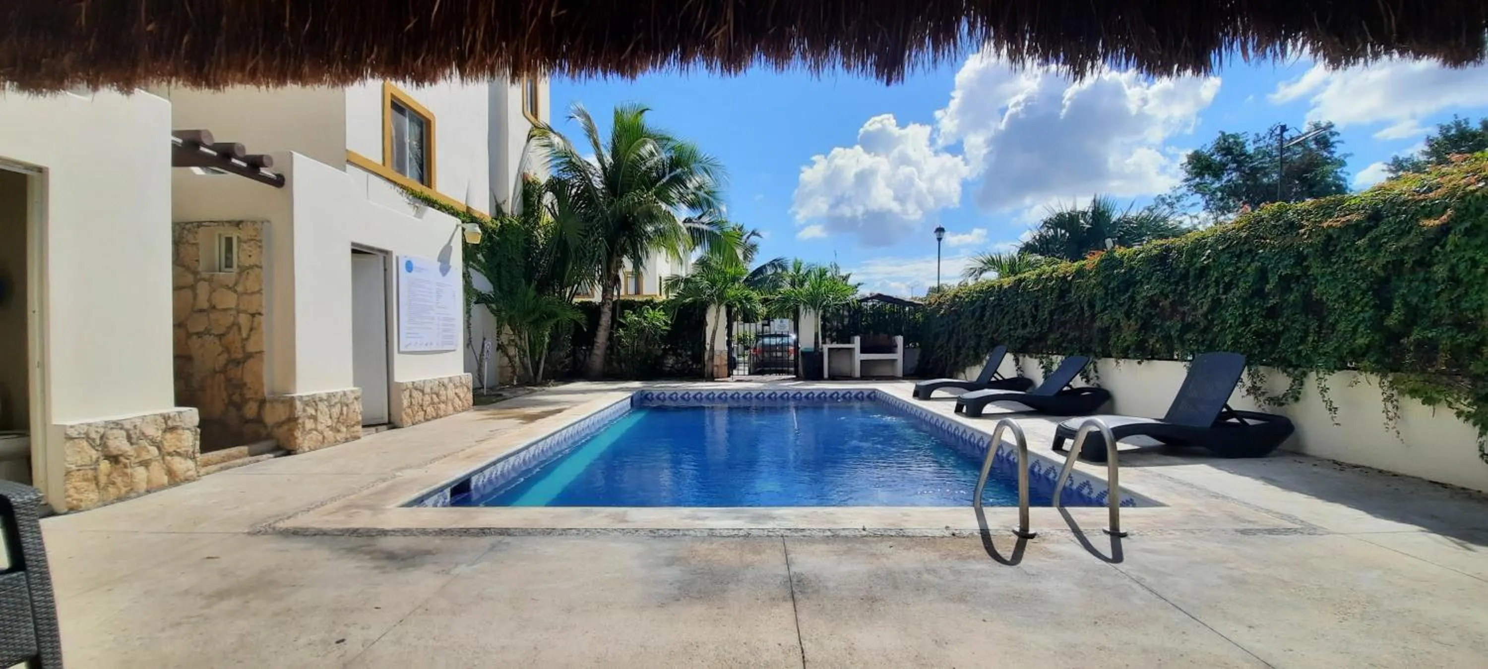 Swimming pool in Apartamento En Fraccionamiento Privado 6 Personas, 5 Camas, Piscina cerca de la Playa