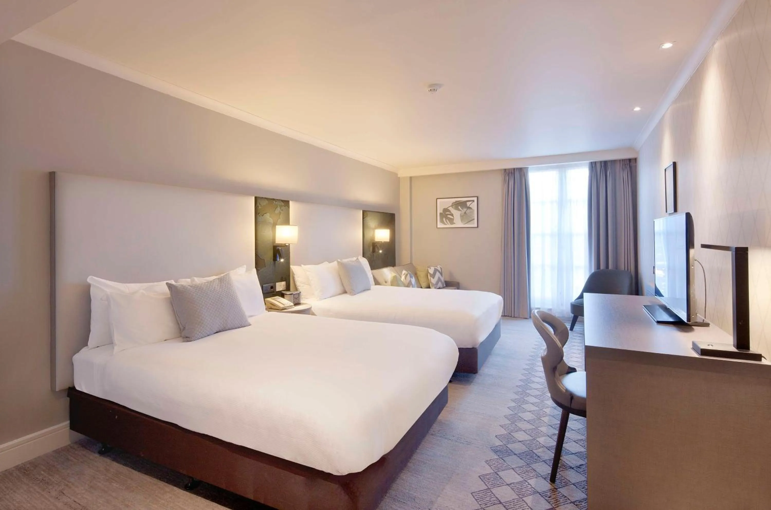 Bedroom, Bed in Doubletree By Hilton London Kensington