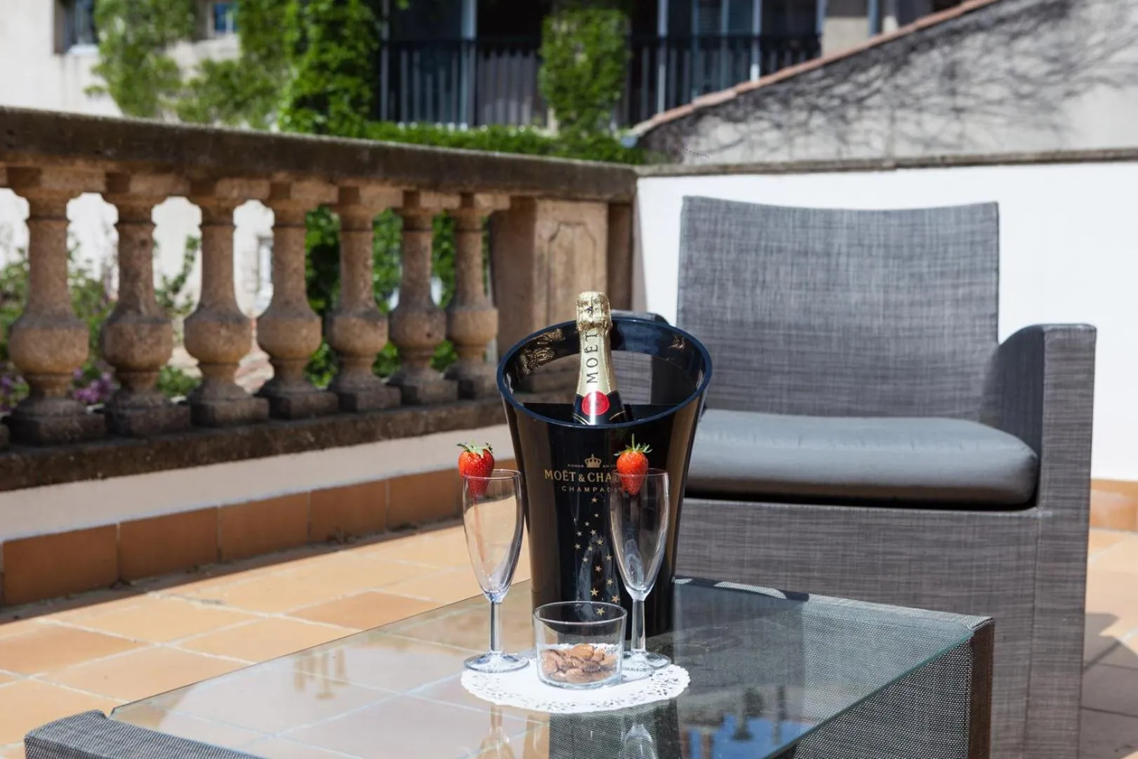 Balcony/Terrace in Hôtel des Augustins