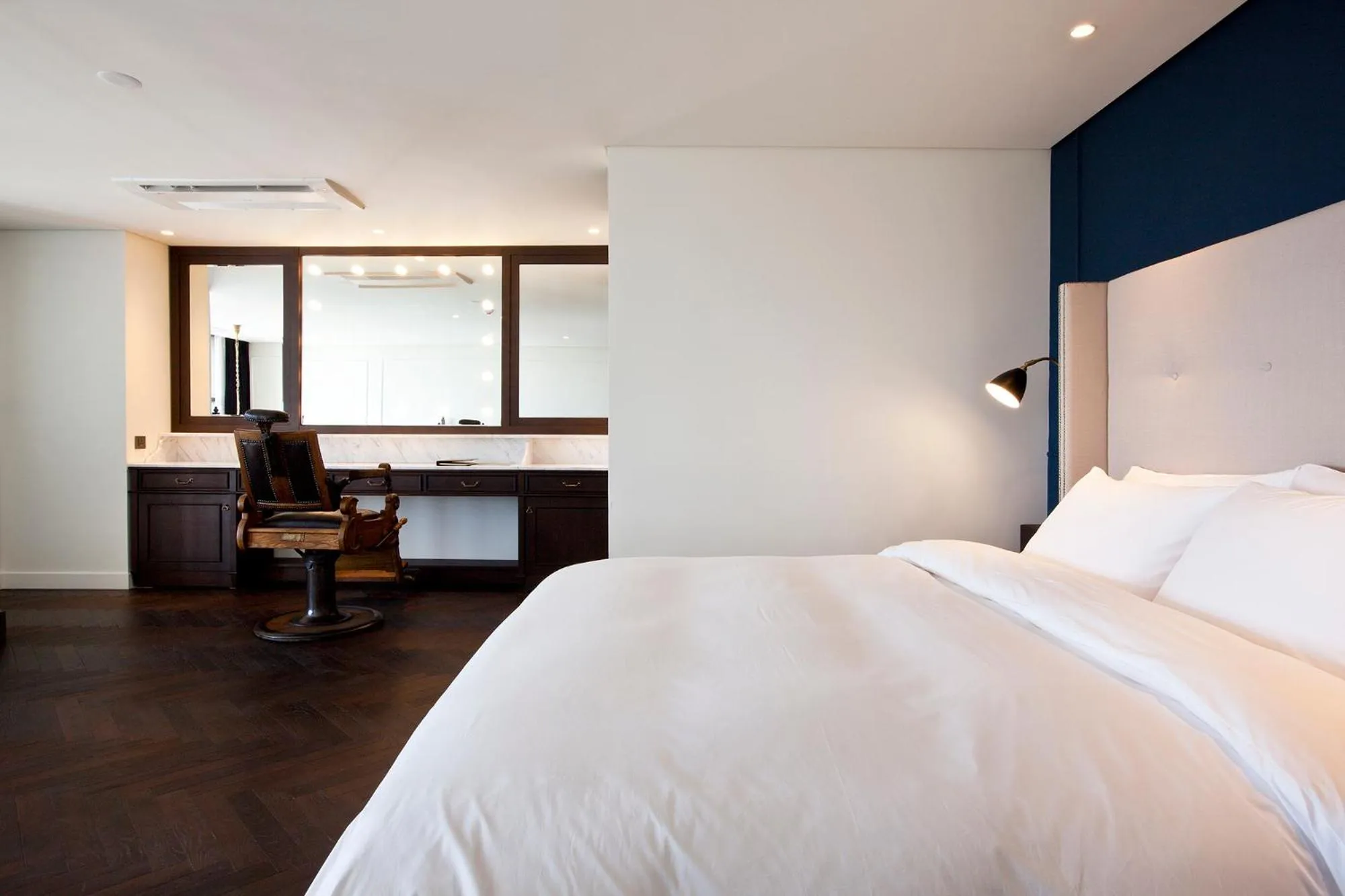 Bed in Playce Camp Jeju