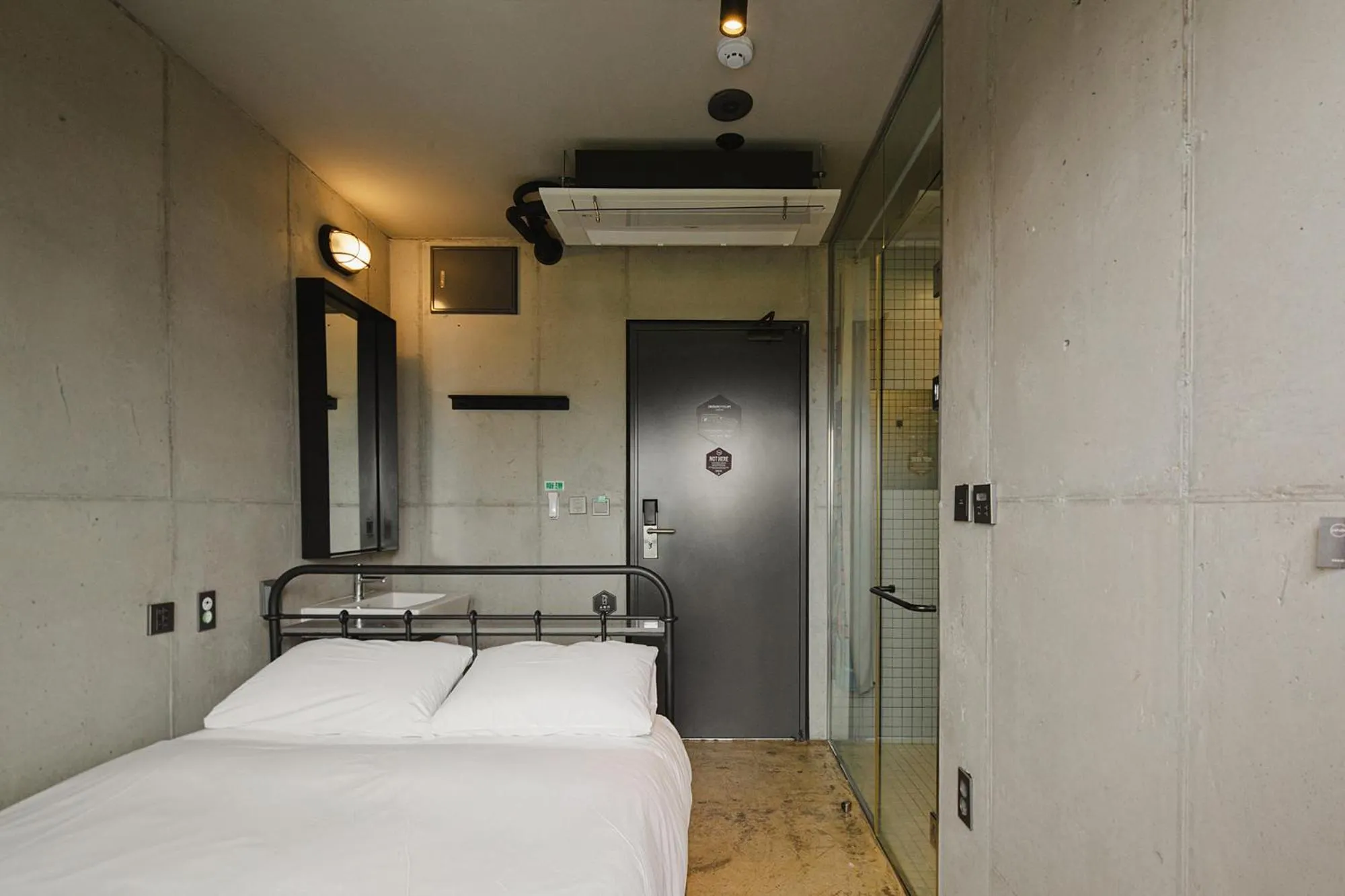 Bed in Playce Camp Jeju