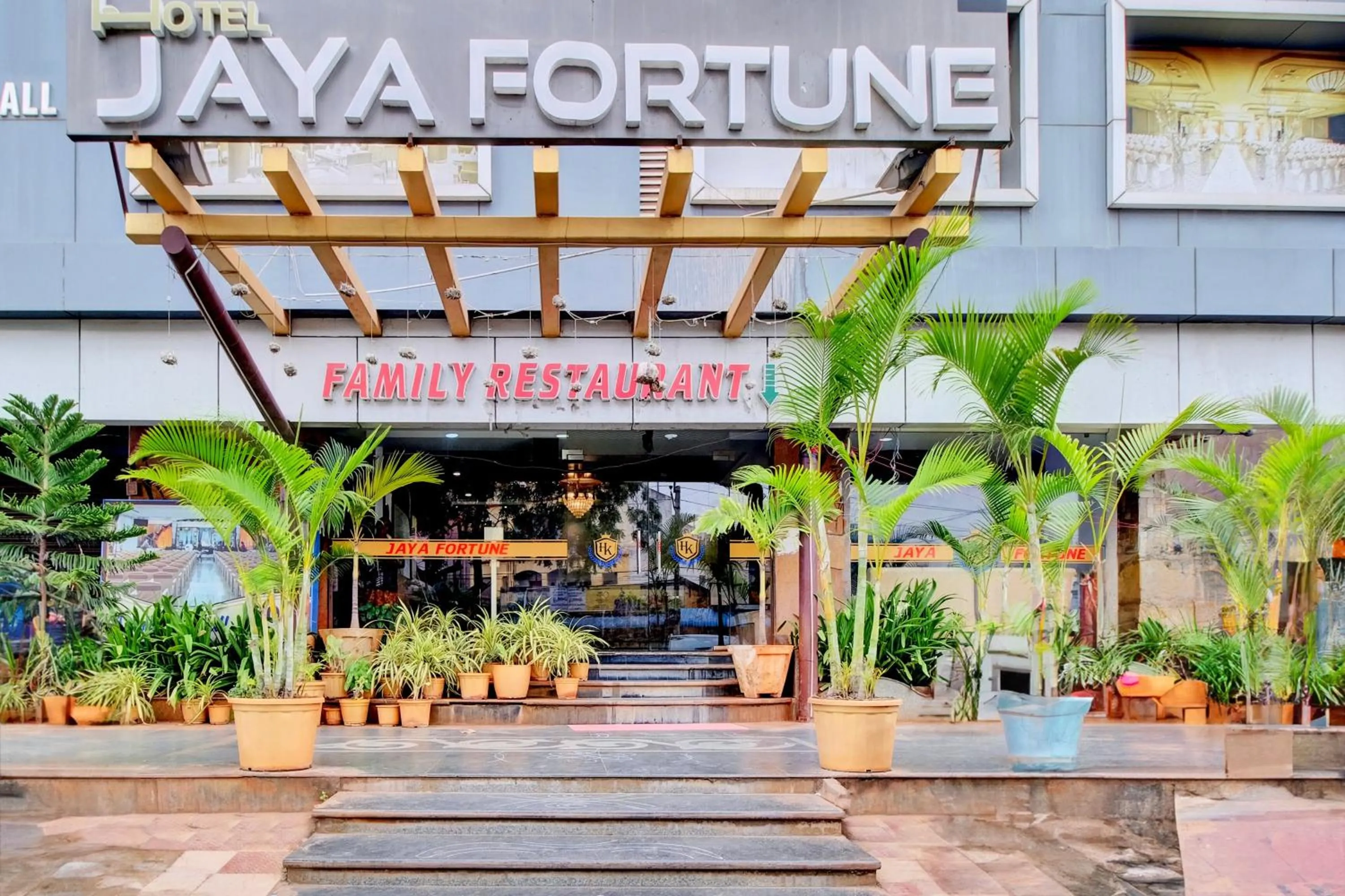 Facade/entrance in Hotel O Jaya Fortune
