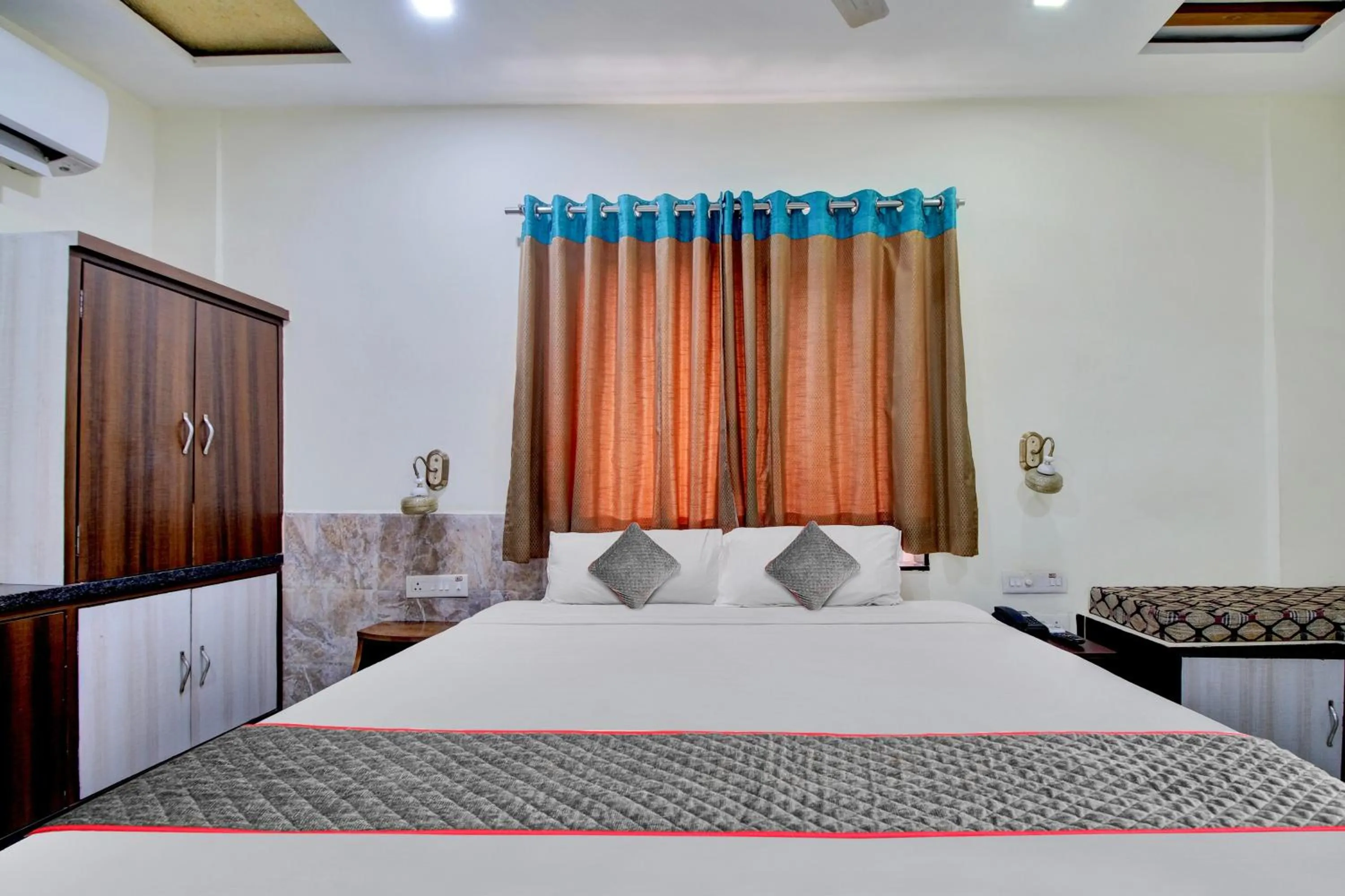 Bedroom in Hotel O Jaya Fortune