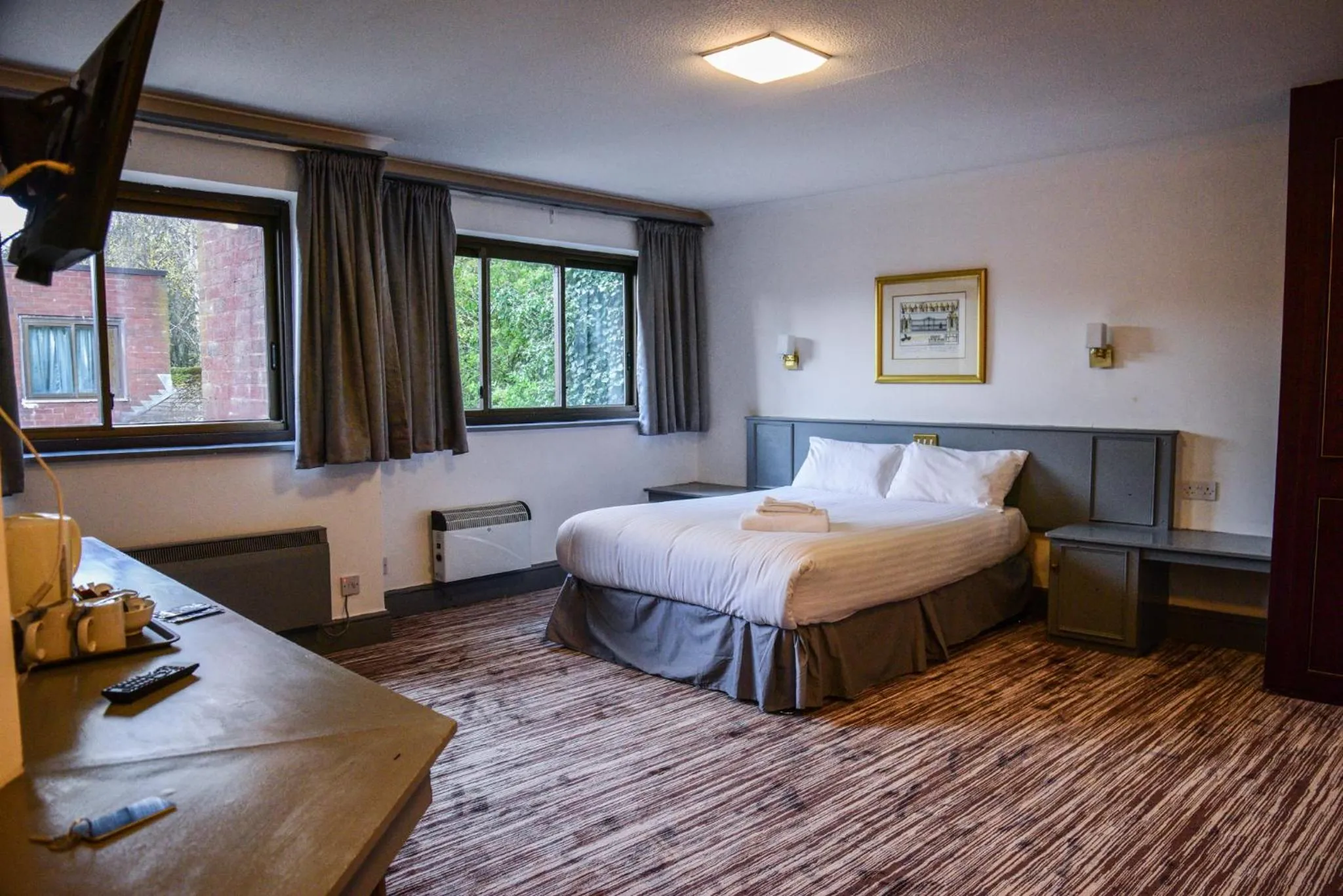 Bed in Himley Country Hotel